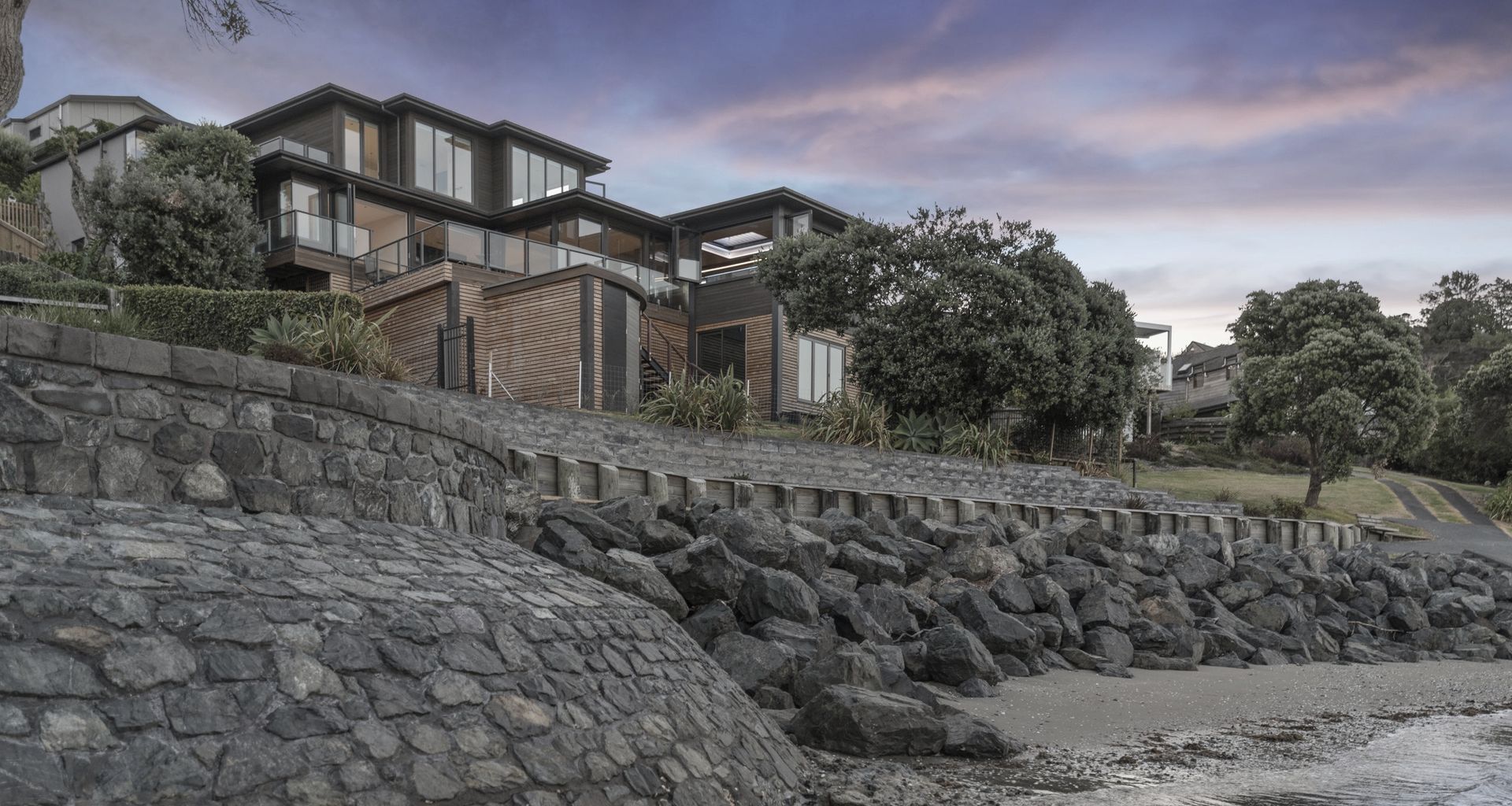 Milly’s Beach House, Algies Bay banner