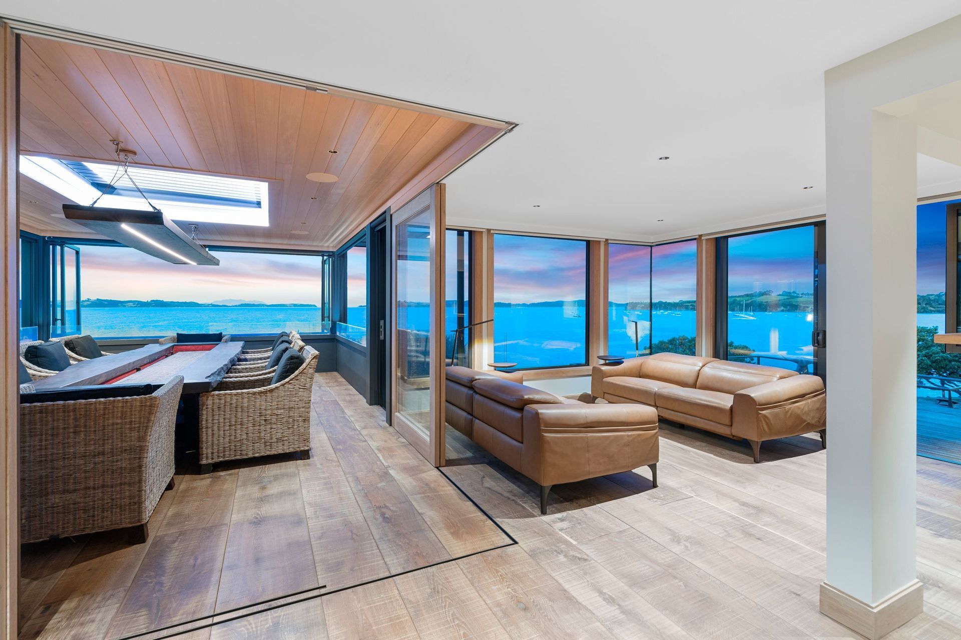 A selection of timbers was chosen for the interior, including hand-scraped, 500mm-wide oak boards—imported from Belgium—for the floors