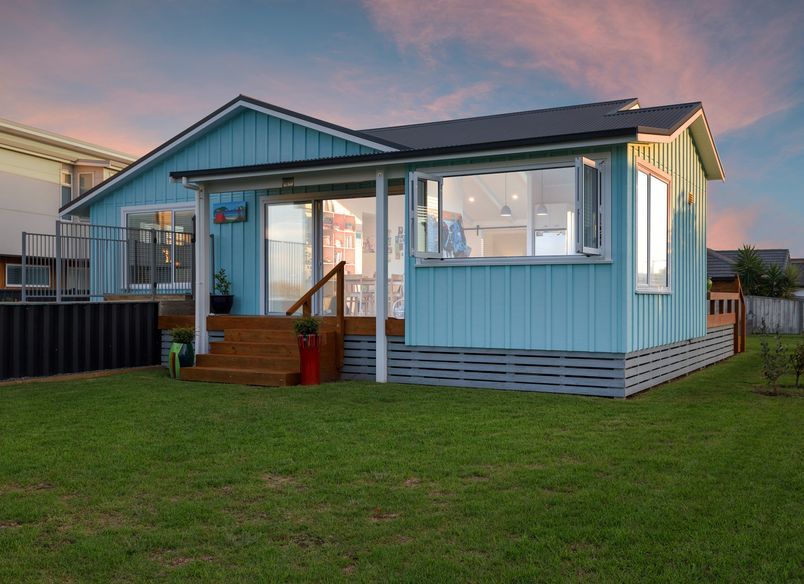 Tiny house living at the beach