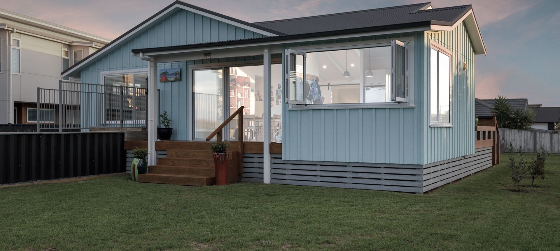 Tiny house living at the beach banner