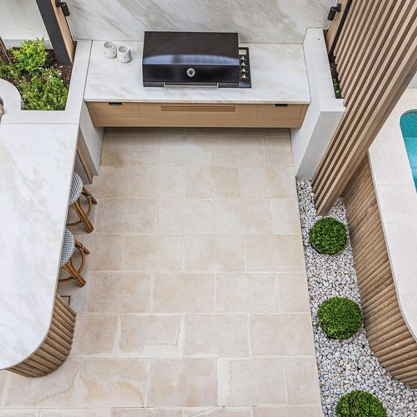 13MillsBeachCls171-v2.jpg