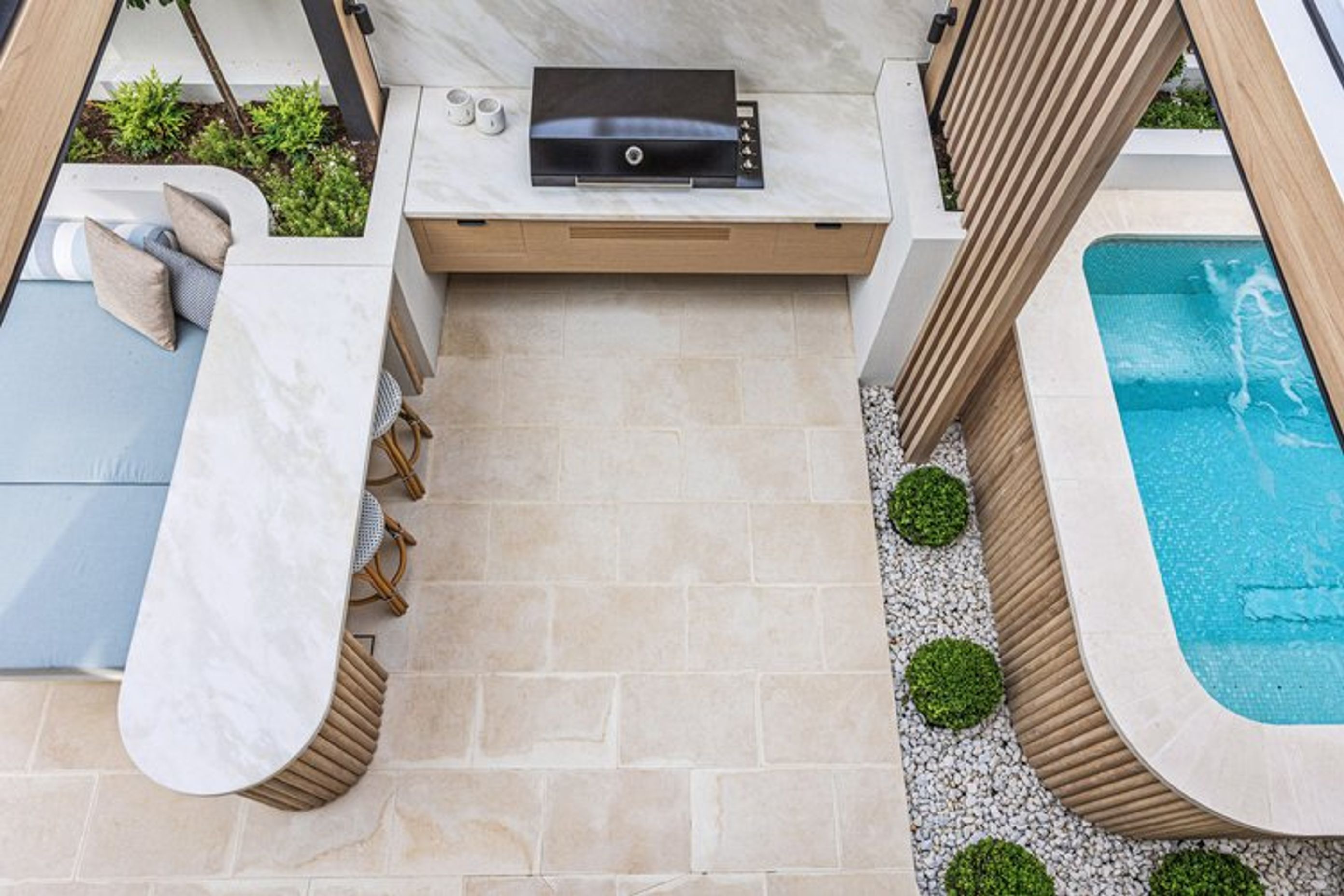 13MillsBeachCls171-v2.jpg