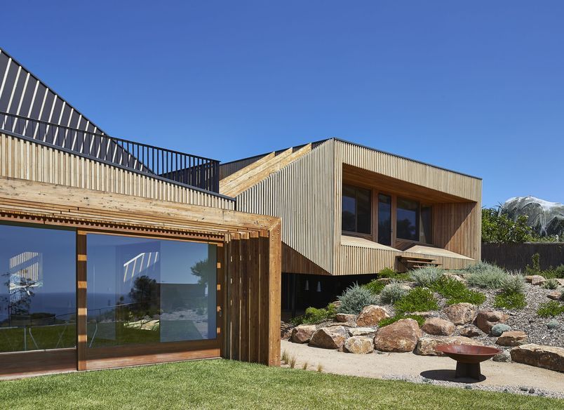 "Split House" - A Coastal Home