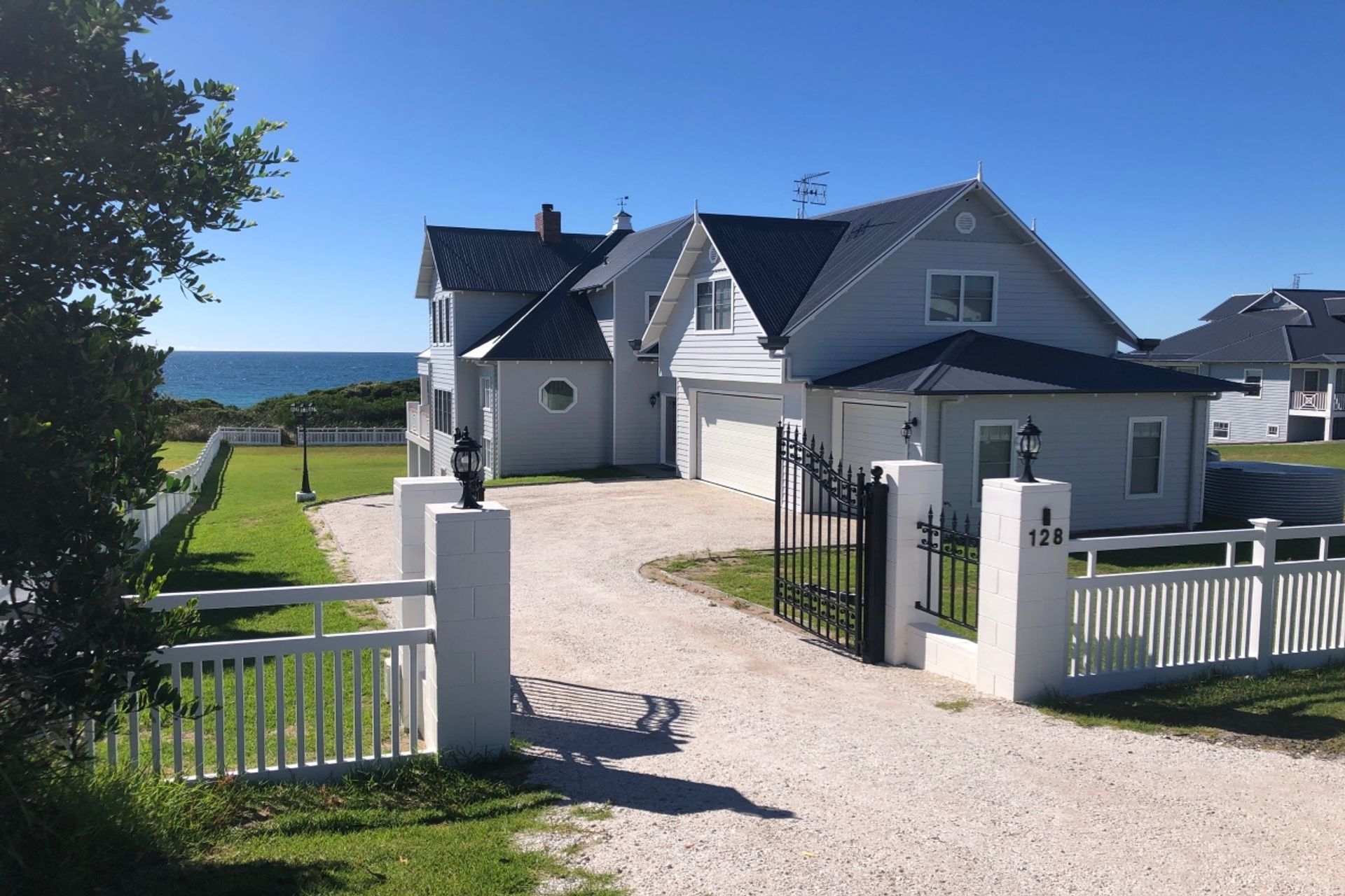 Exterior Front. Photography: Hawksley Developments