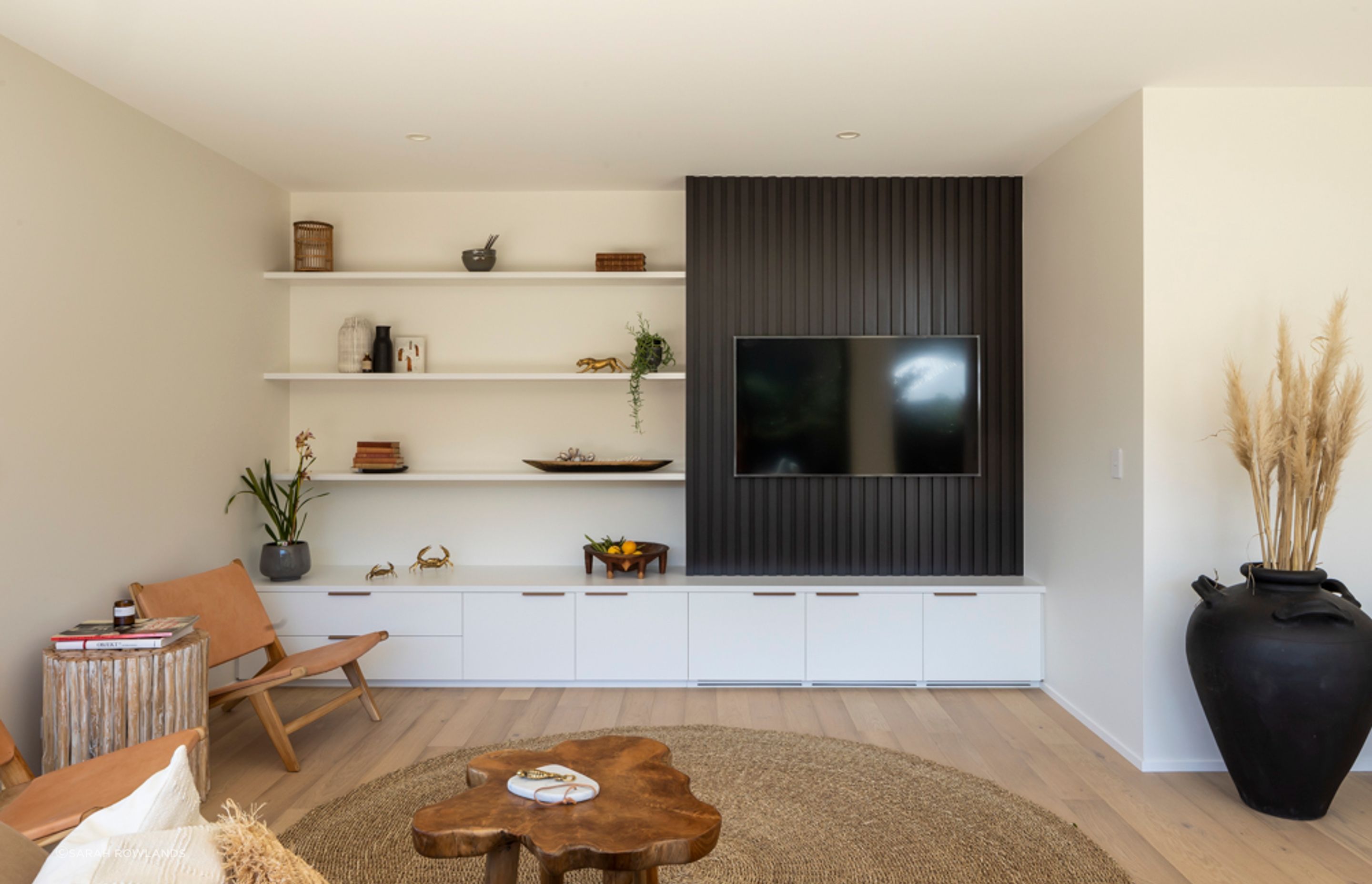 Feature batten joinery and Quickstep flooring in Creamy White Oak Extra Matte