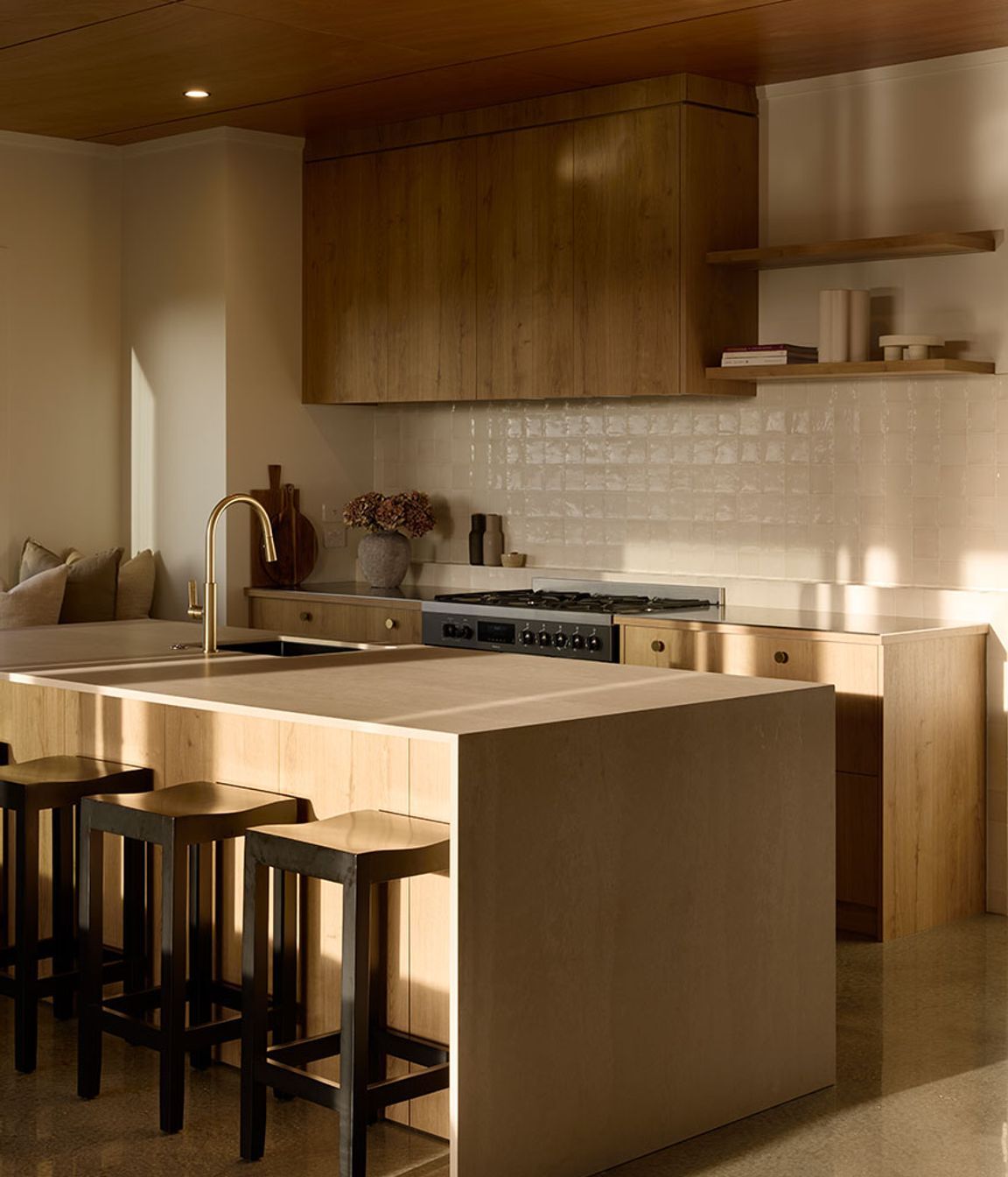 22026modernkitchenisland.jpg