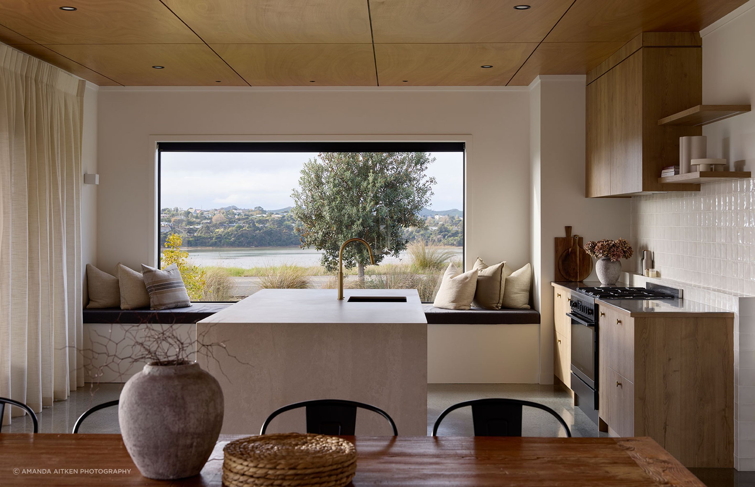 22026modernminimalistkitchen.jpg