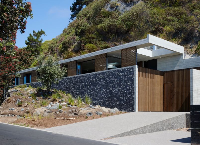 Onetangi Cliff House