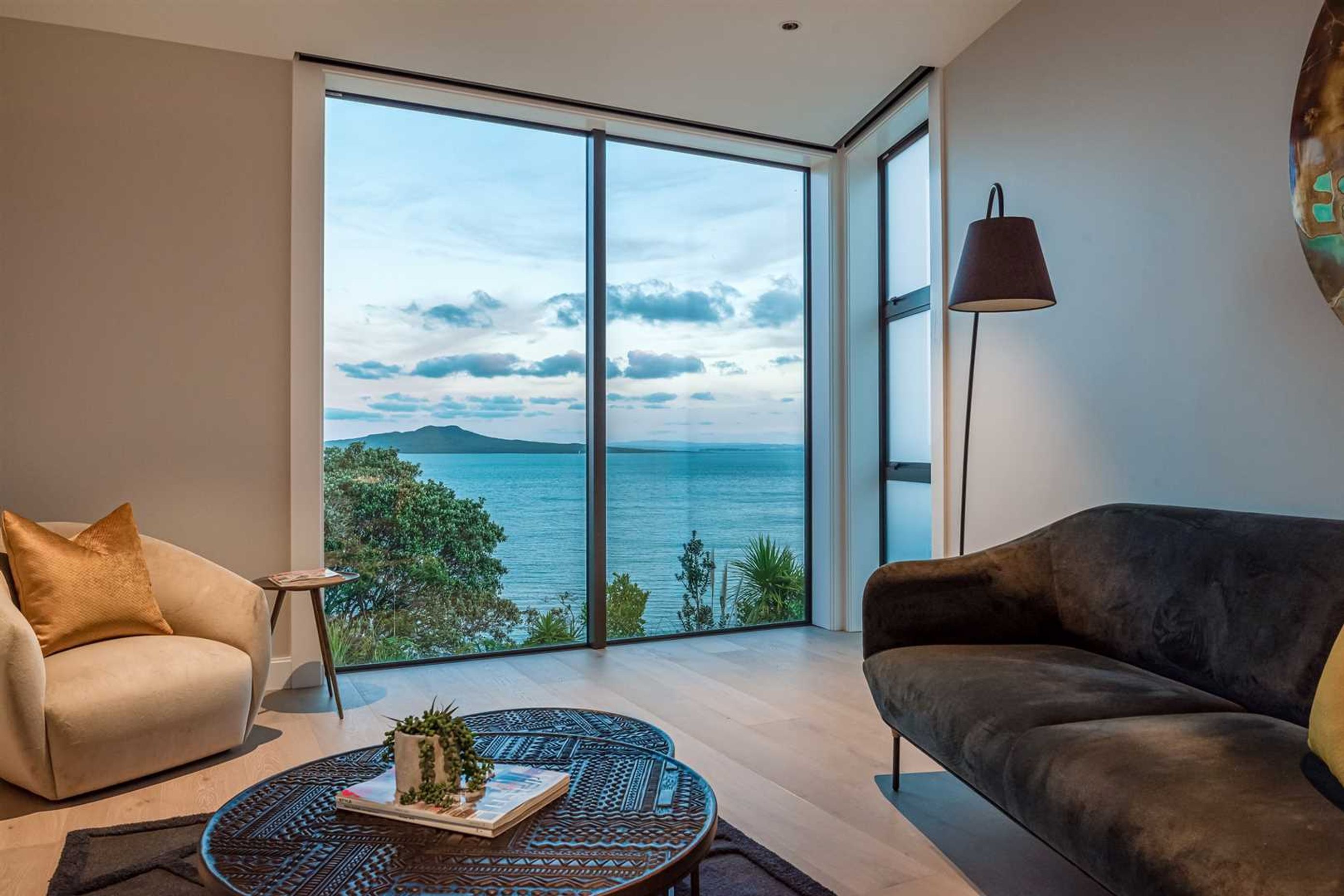 Beach Road, Auckland Central