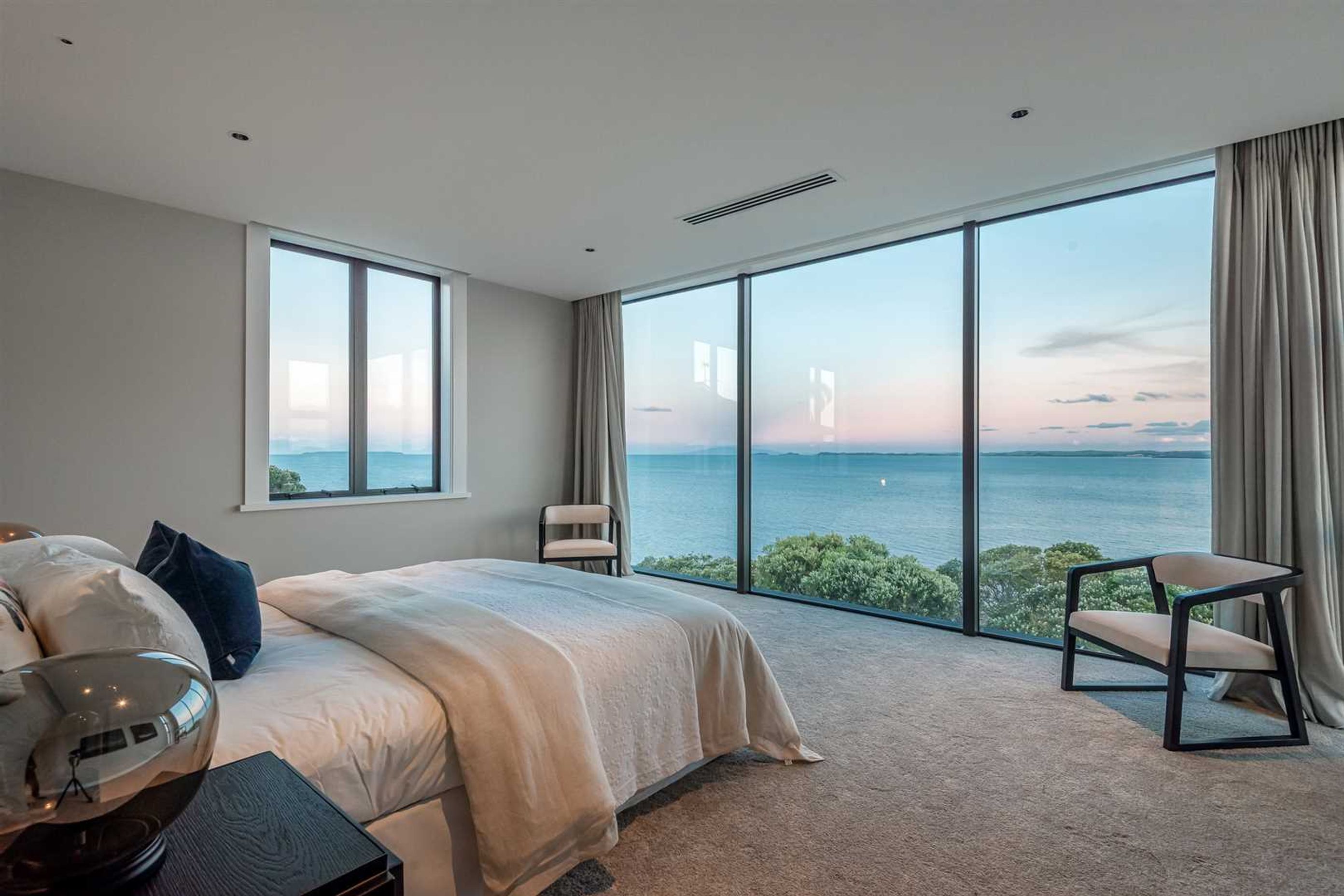 Beach Road, Auckland Central