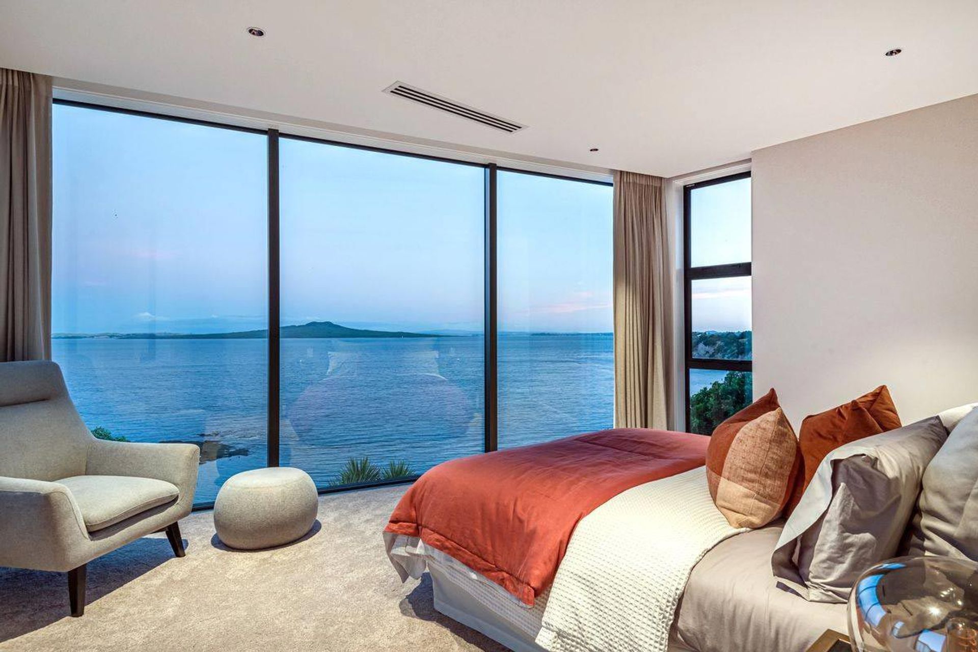 Beach Road, Auckland Central