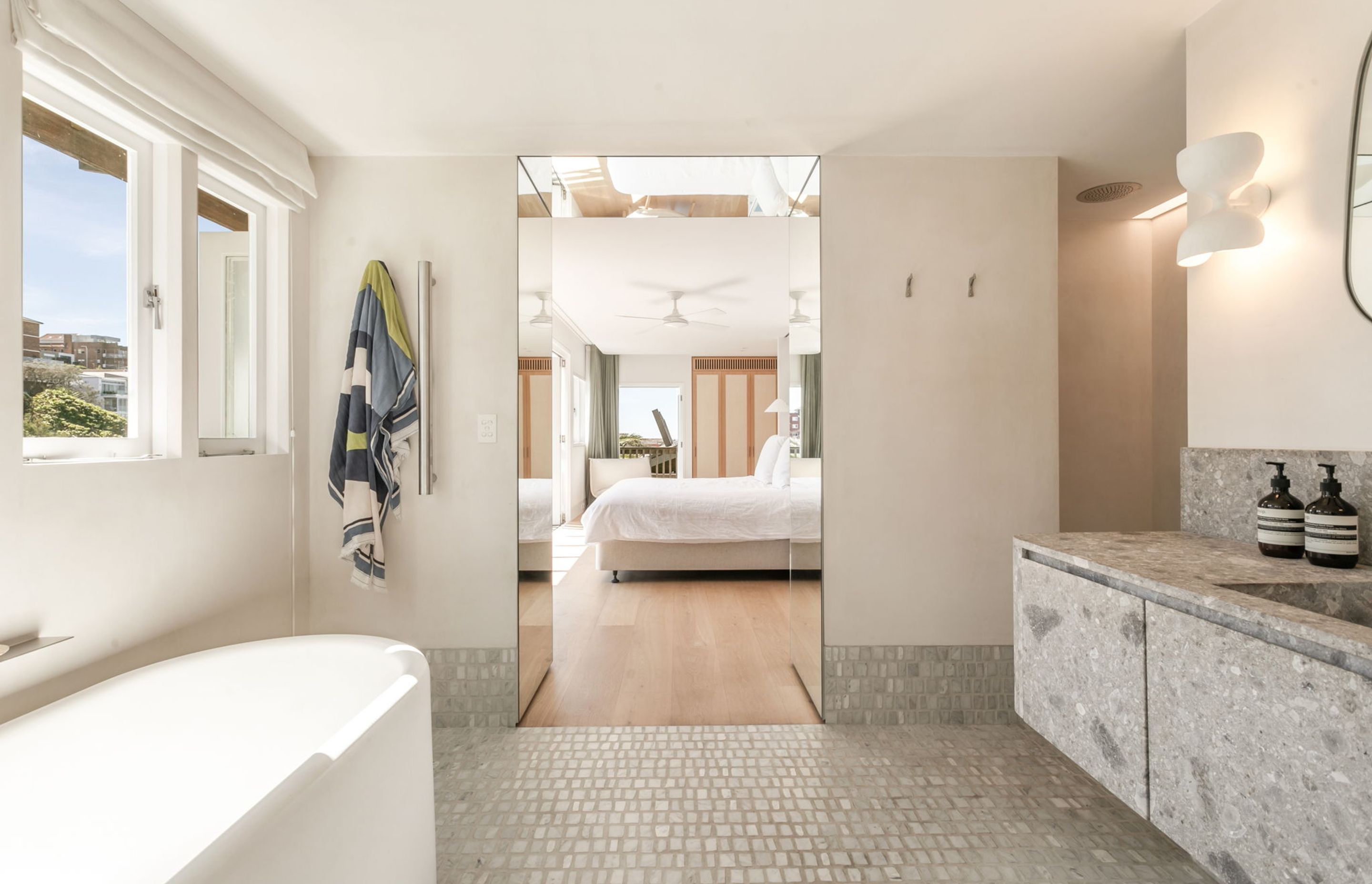 24-Wolaroi-Cres-Tamarama03.jpg