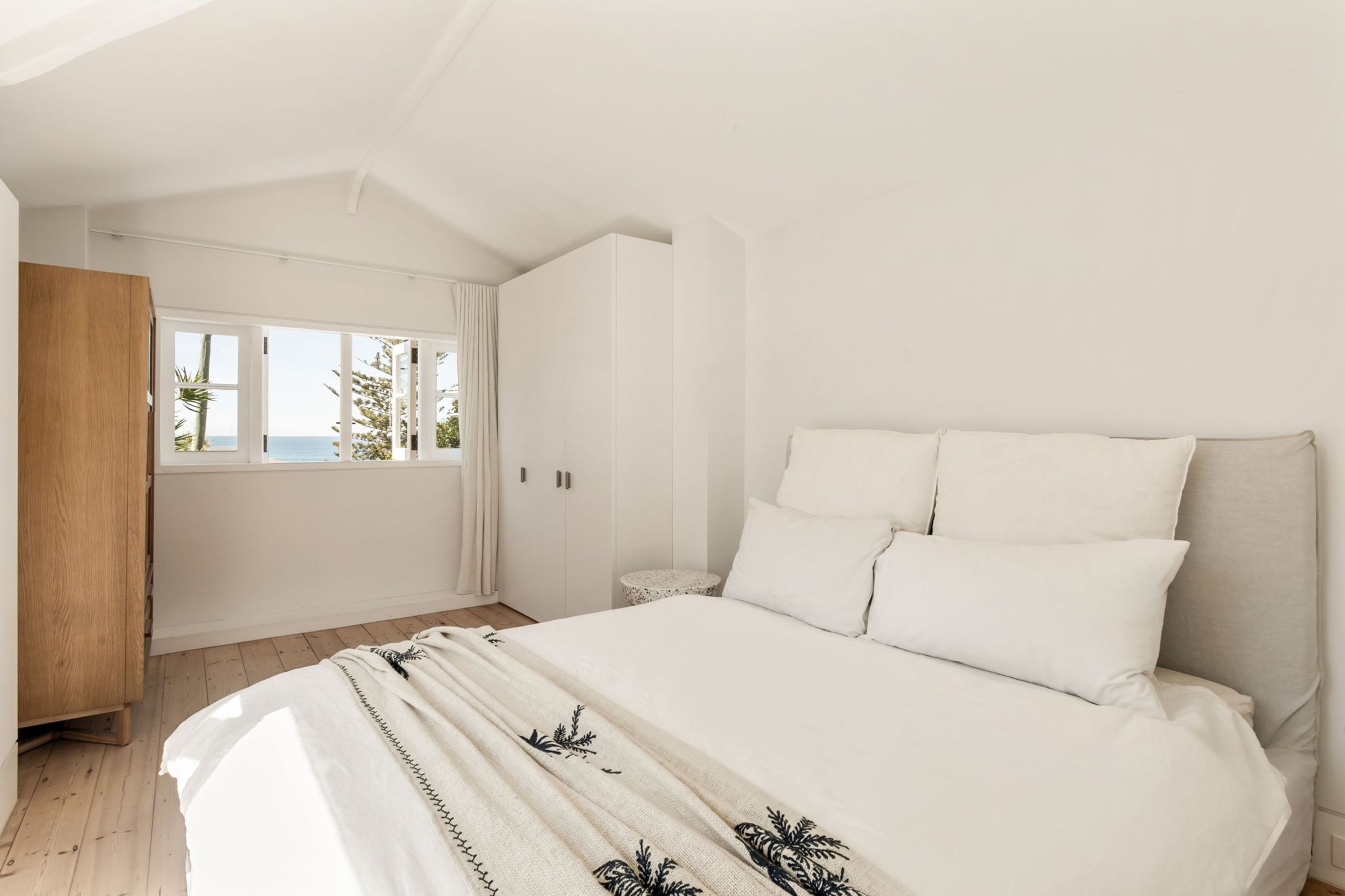 24-Wolaroi-Cres-Tamarama13.jpg