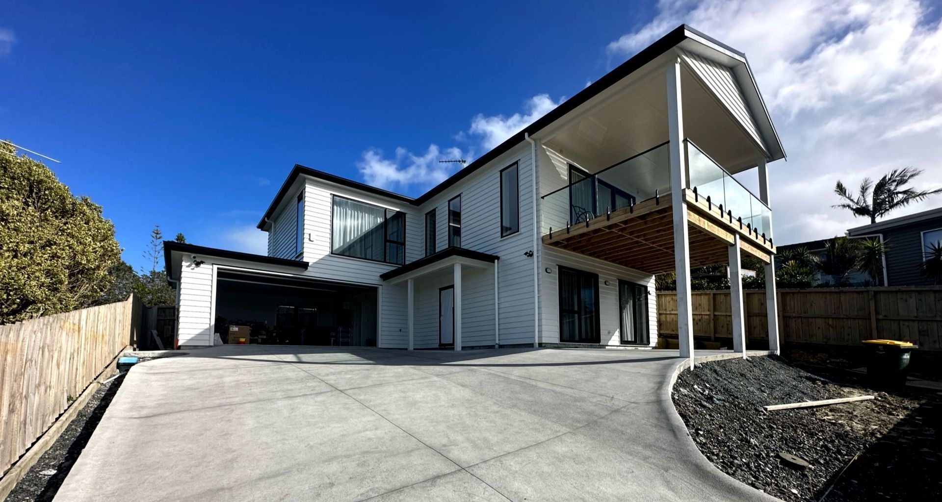Bespoke 4-bedroom 210sqm home banner