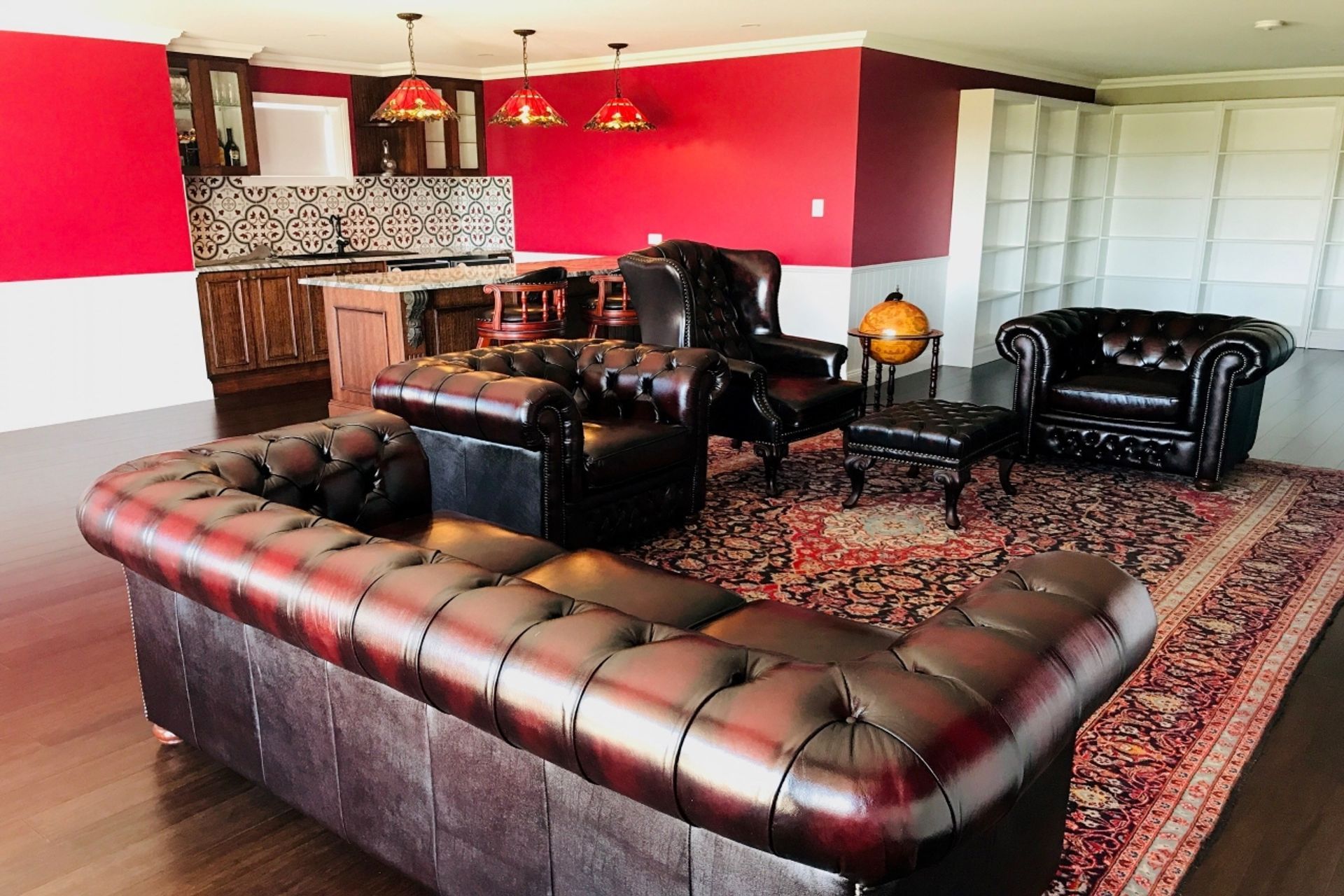 Living Room and Bar. Photography: Hawksley Developments