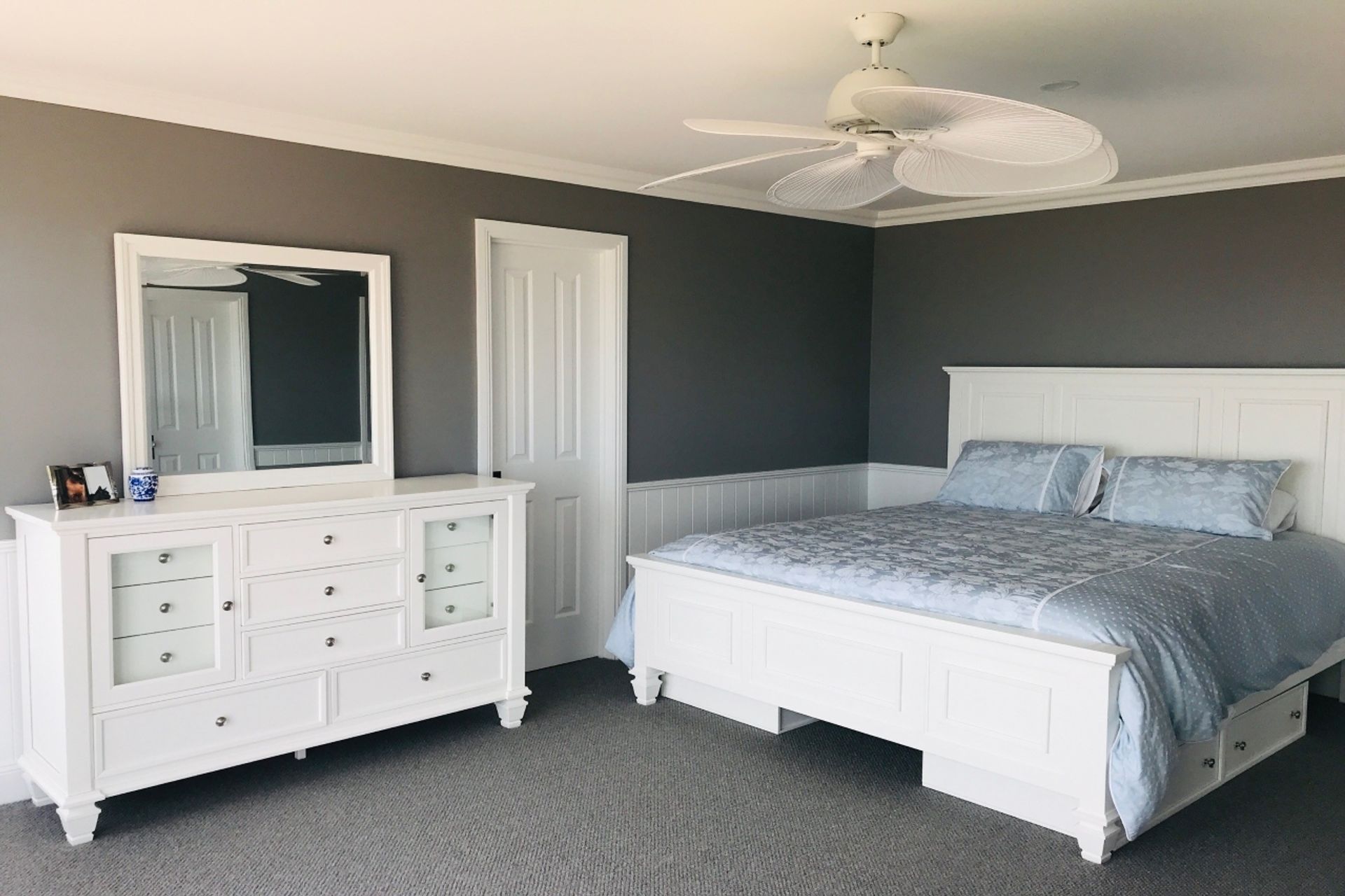 Master Bedroom. Photography: Hawksley Developments
