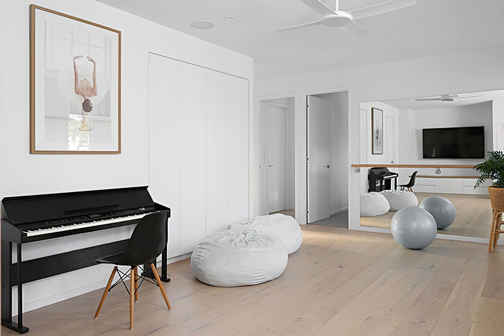 Photography: Anastasia Kariofyllidis