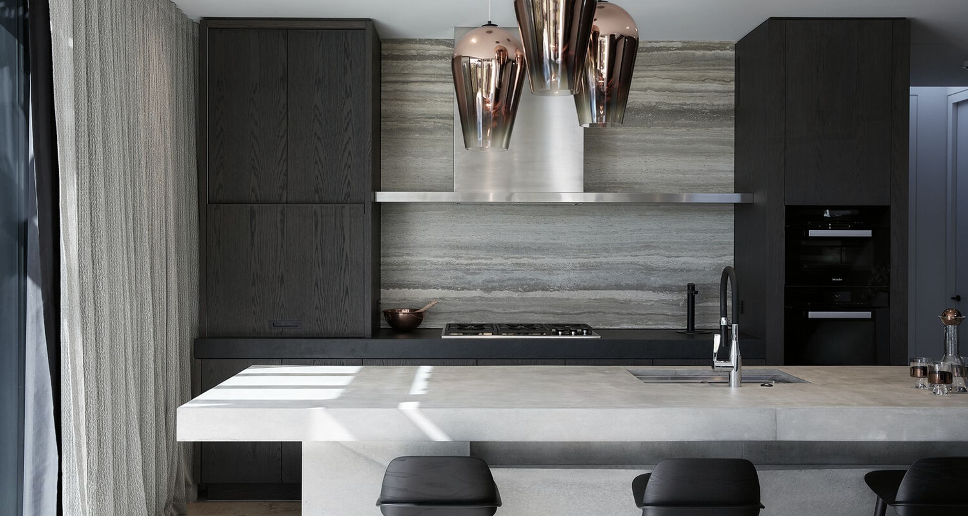 Milford beach house - a love letter to Modernism  banner