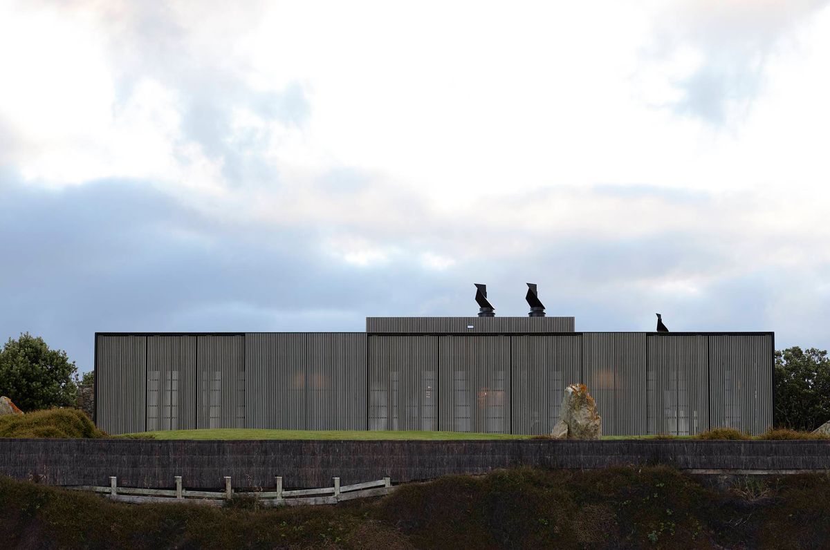 Awana Beach House, Aotea