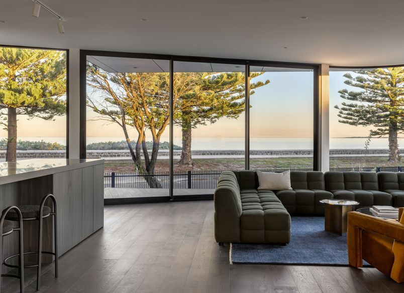 The Esplanade, Altona