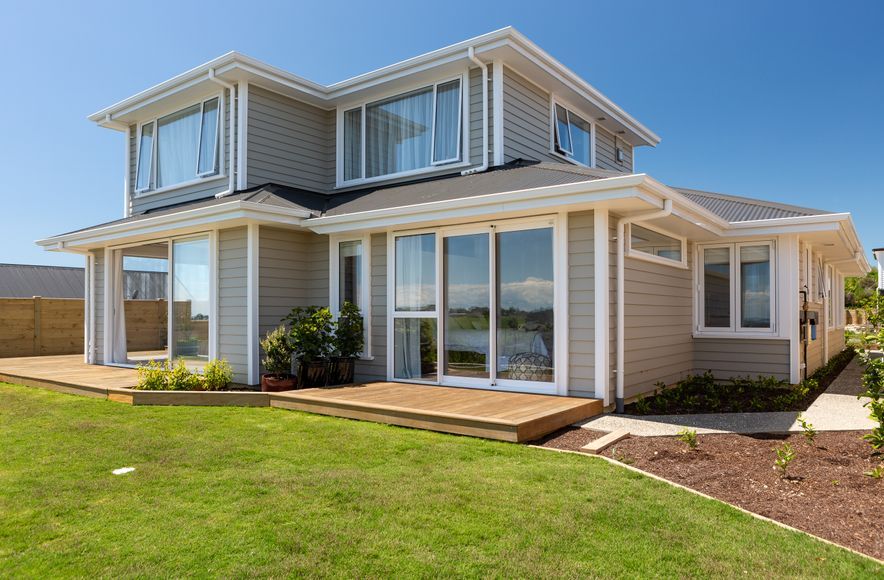 A Beachlands Build with Iconic Essence