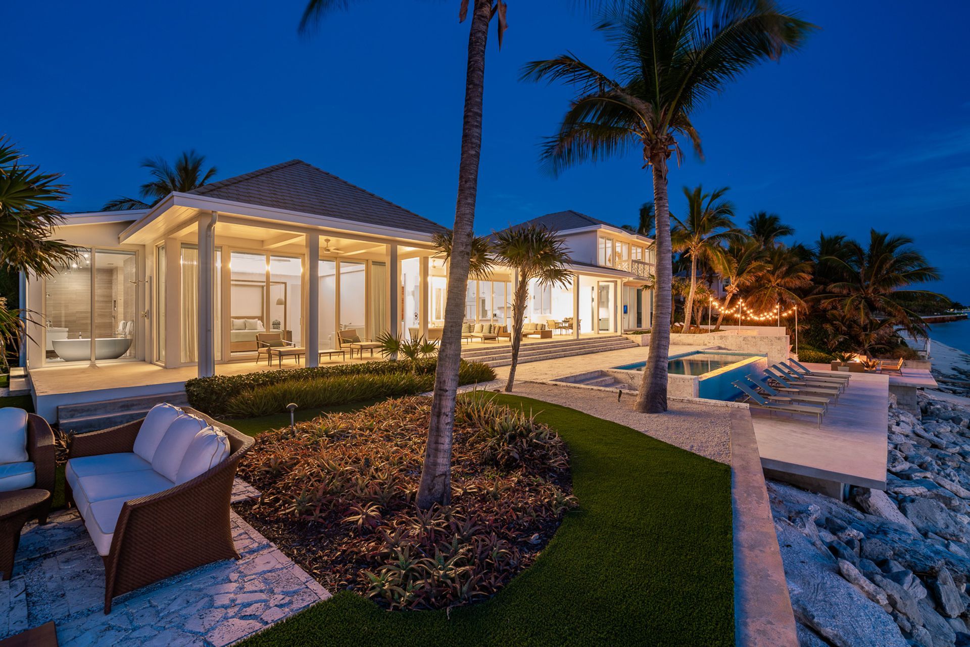 6941d71ef9ad13190ed4f99bCat-Cay-Residence-Exterior.jpg