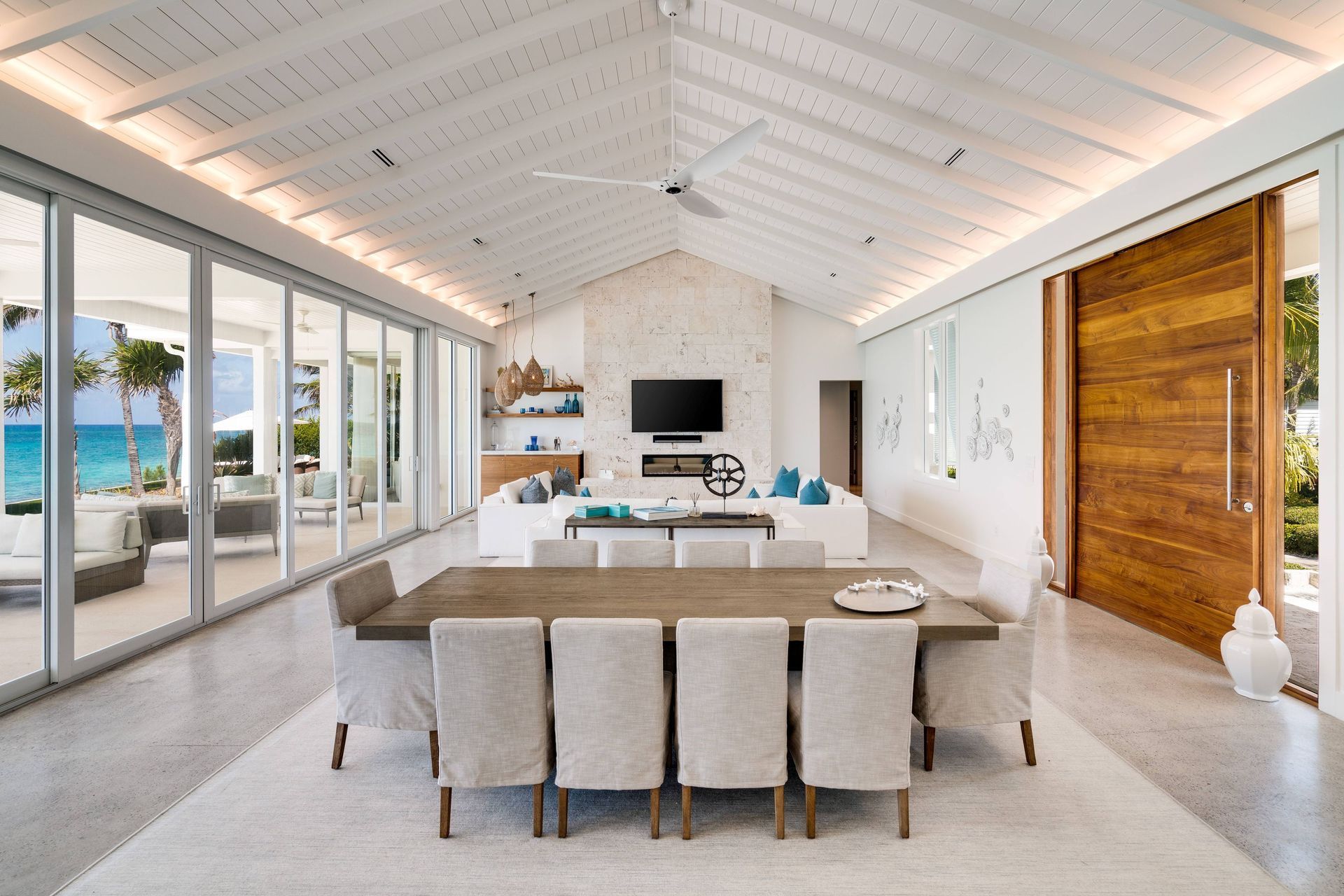 694c27fac40e5632ad16b143Cat-Cay-Interiors-Great-Room-p-3200.jpg