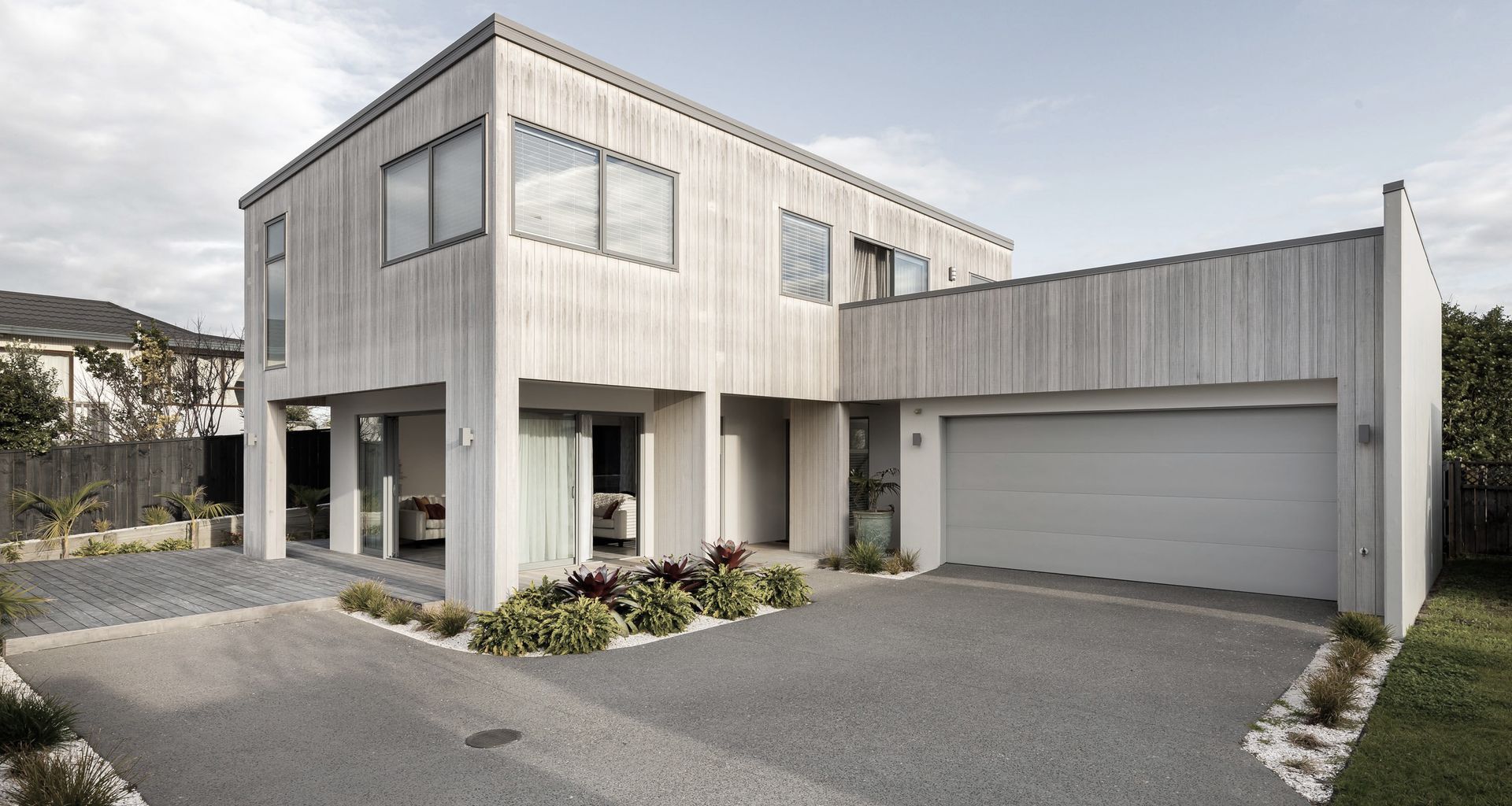 Nui Beach House banner