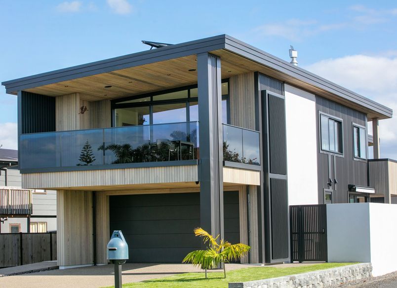 Cook Drive - Frameless Glass Balustrades for a Modern Home