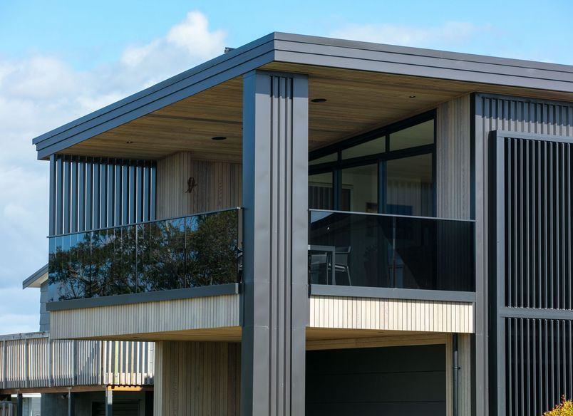 Cook Drive - Frameless Glass Balustrades for a Modern Home