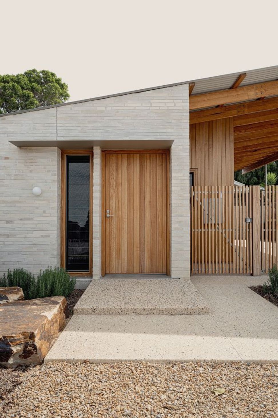 Aus-OakIronAshNormanville-Beach-HouseAdam-Johnson-Design-11.jpg