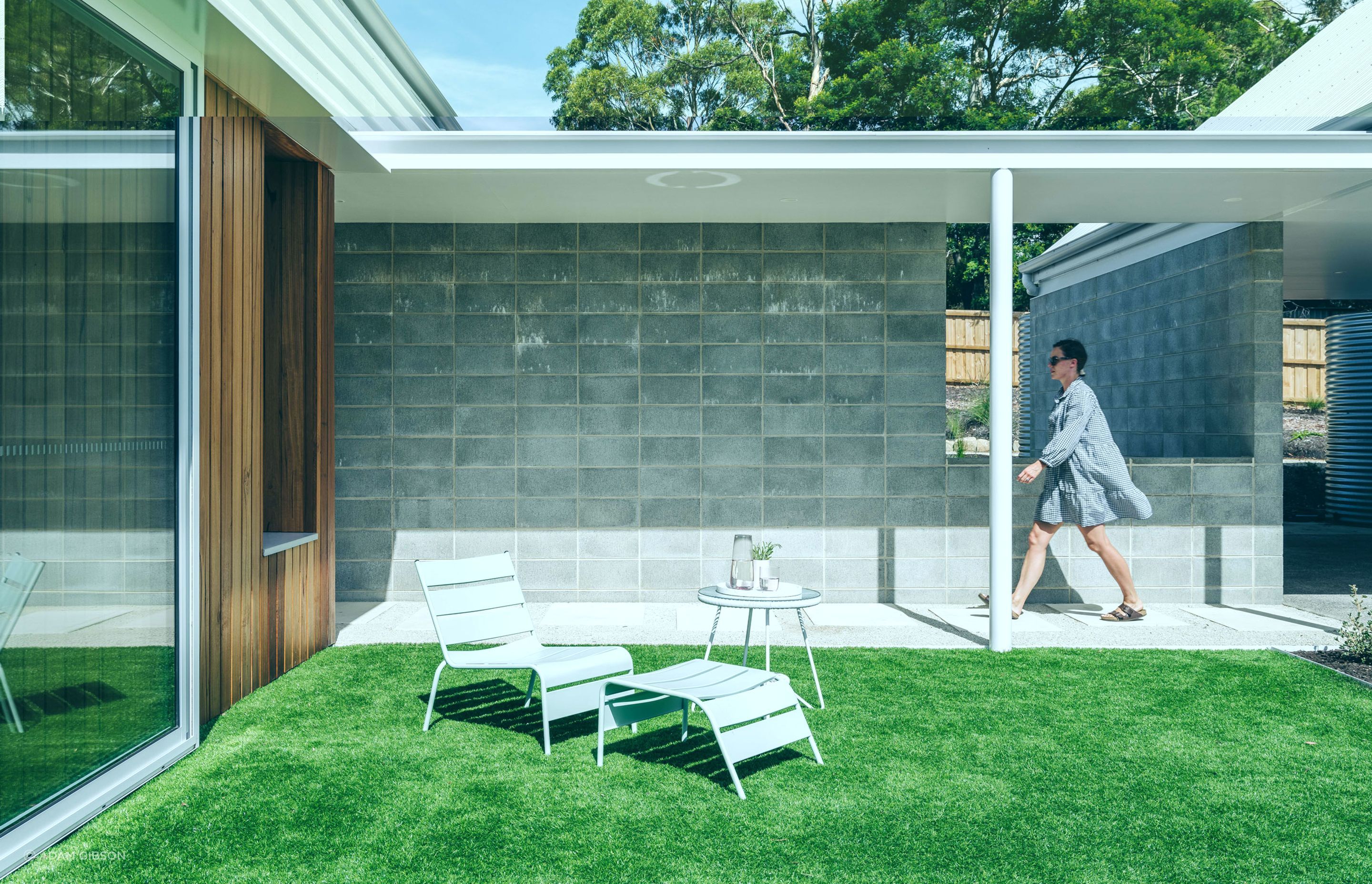 BLUFF-HOUSE12-v2.jpg