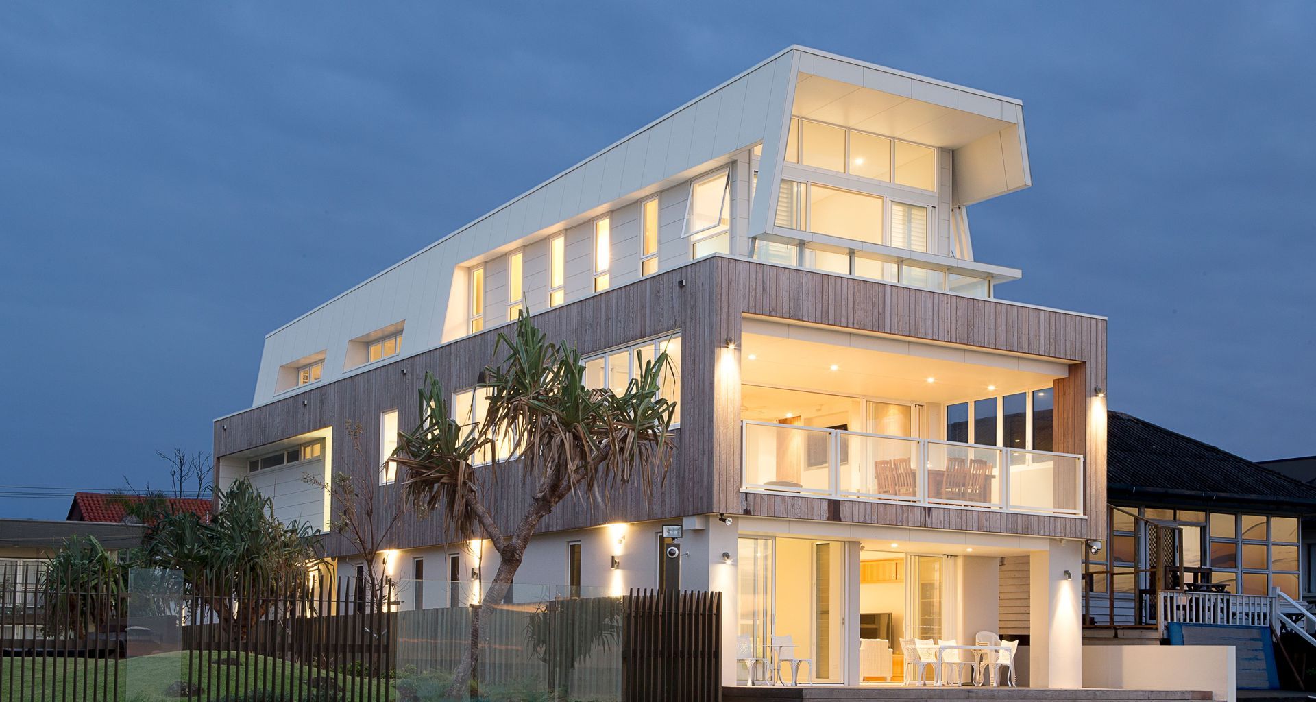 T Residence banner