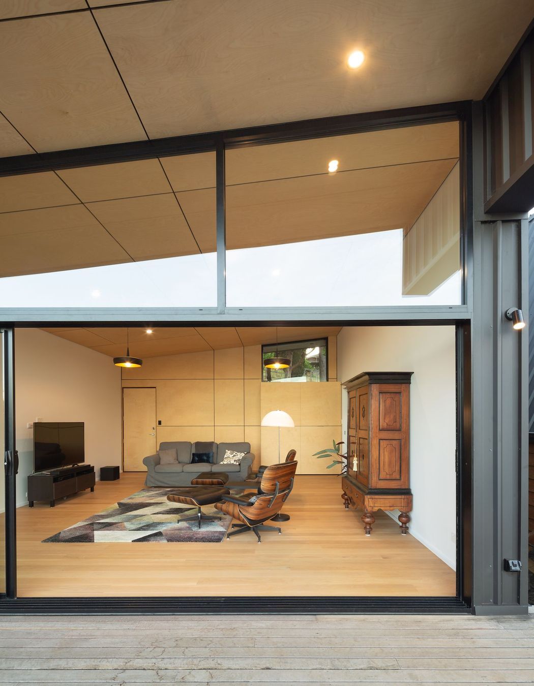 Bonnie Beach Residence