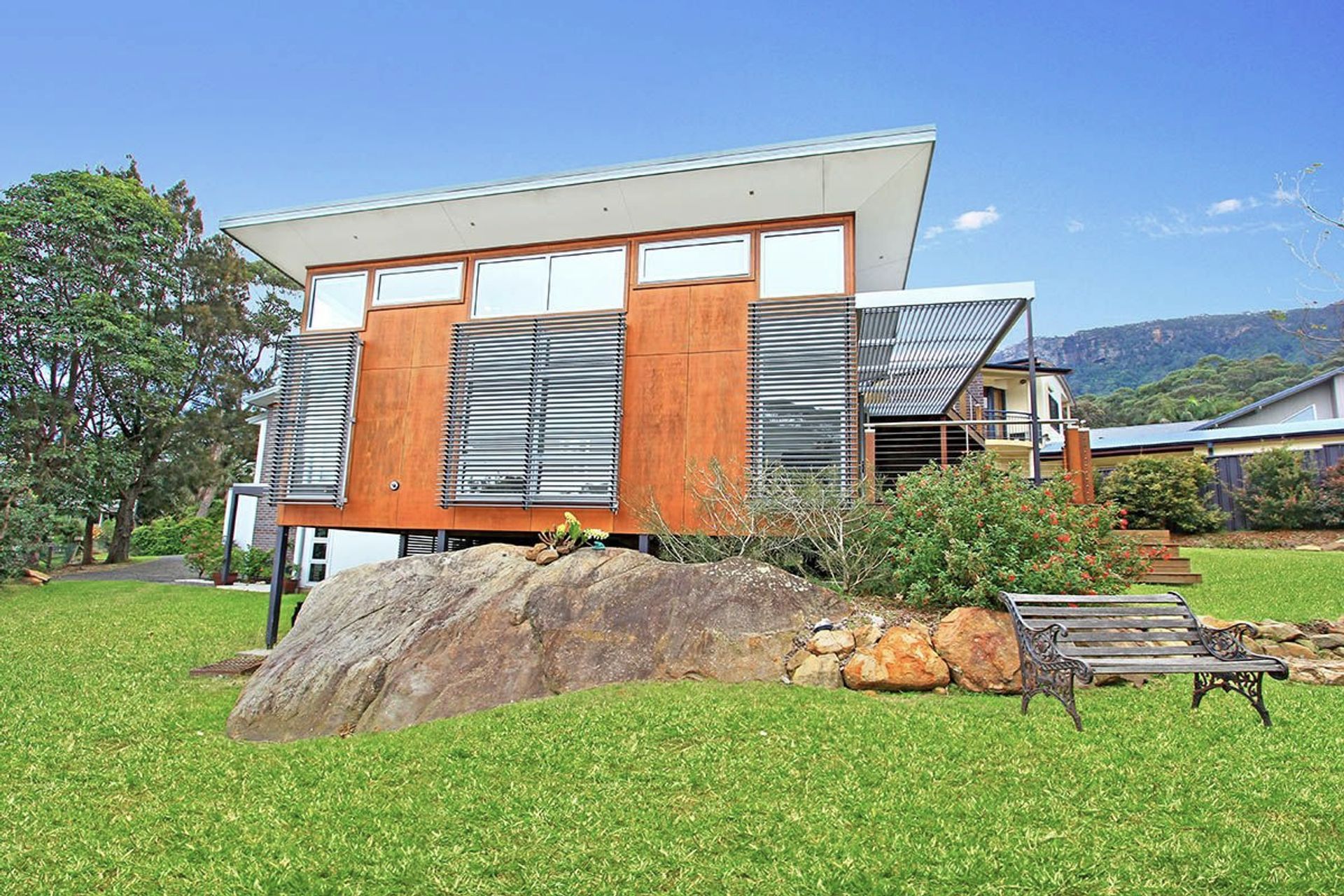 ##Beach House, Coledale