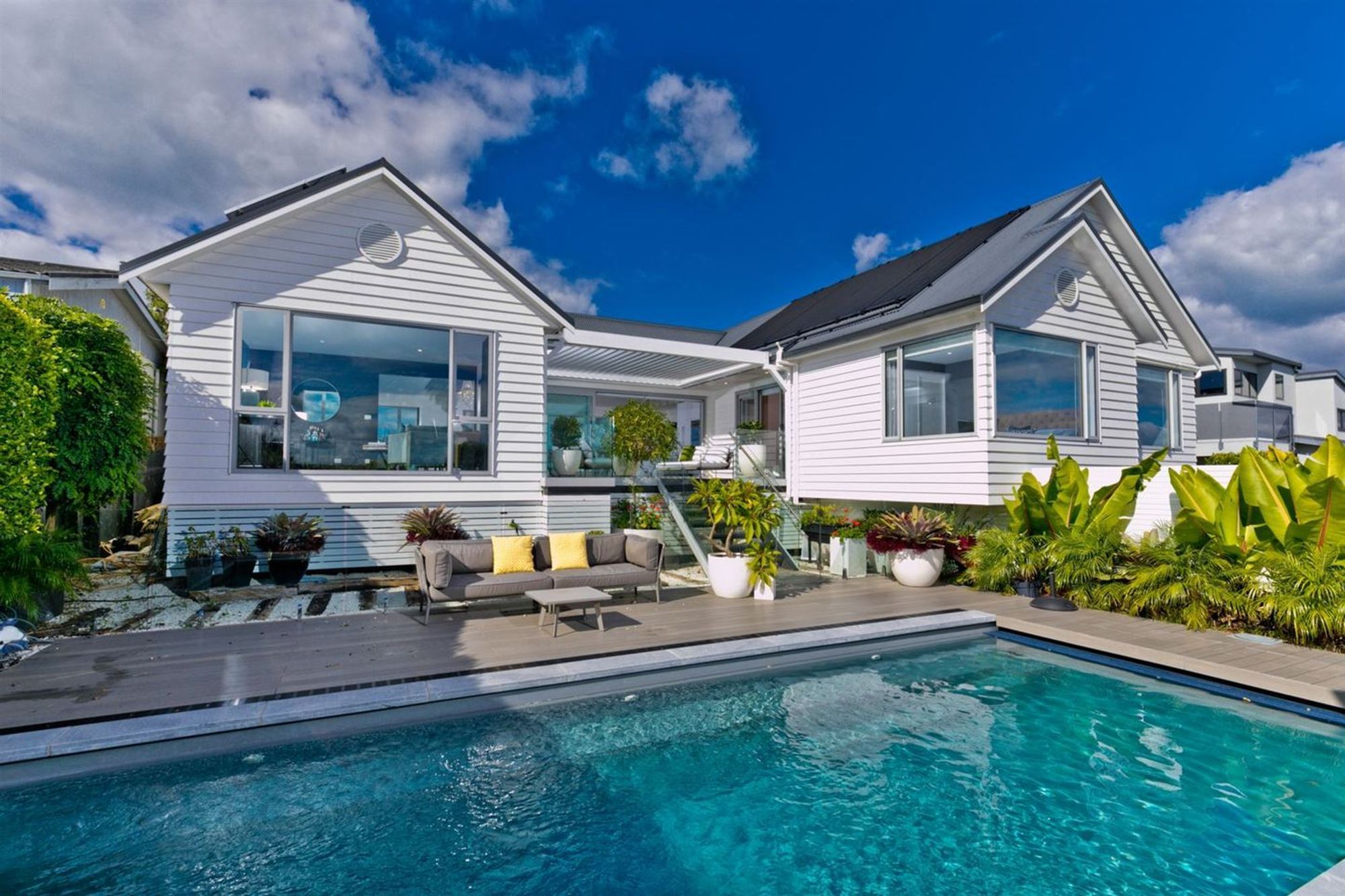 Bradburn-harcourts-4.jpg