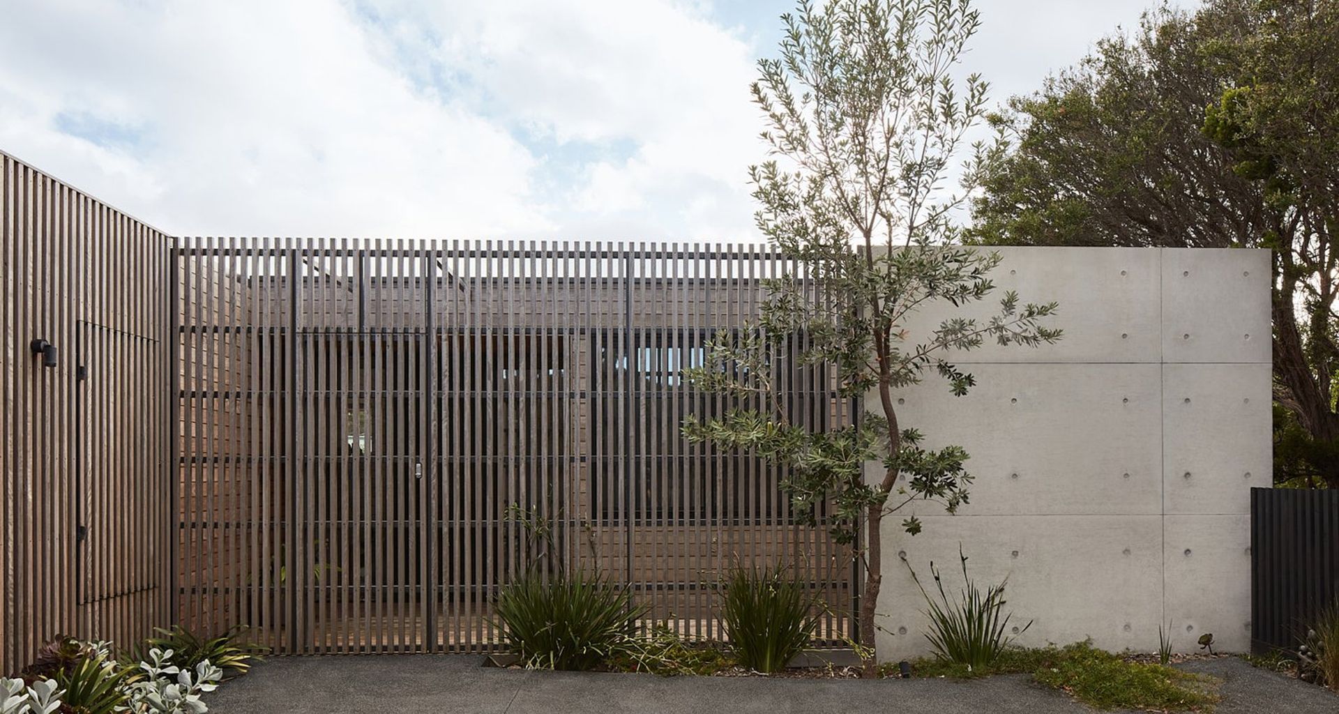 Concrete and Timber House, St Andrews Beach banner