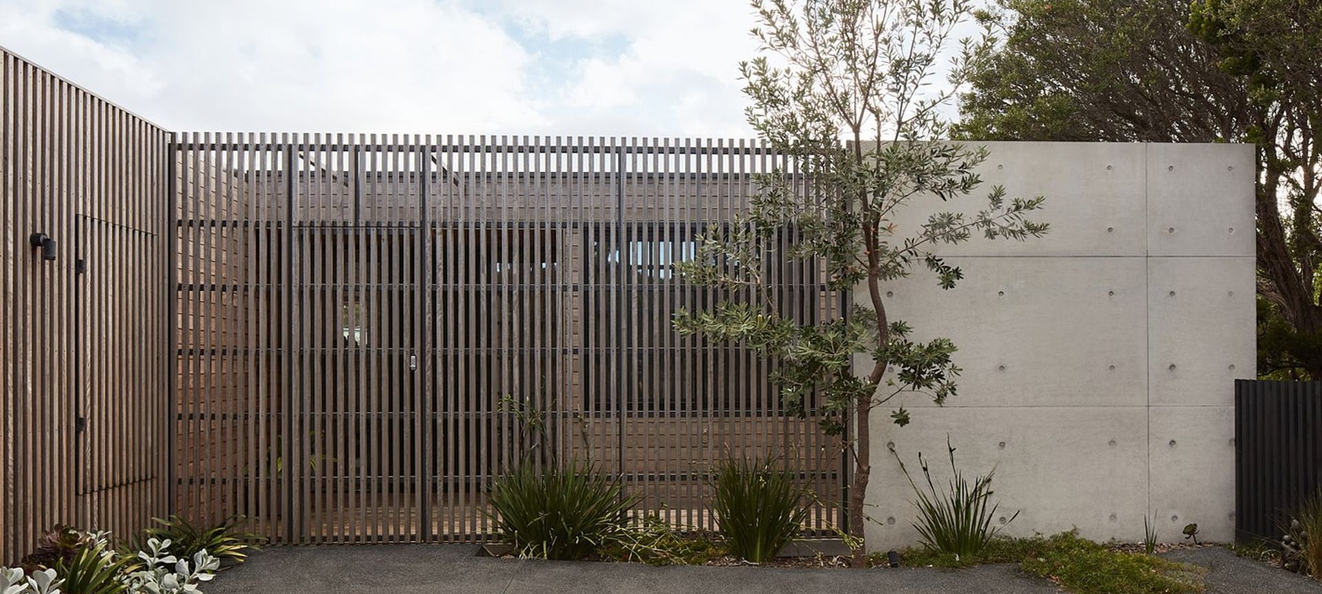 Concrete and Timber House, St Andrews Beach banner