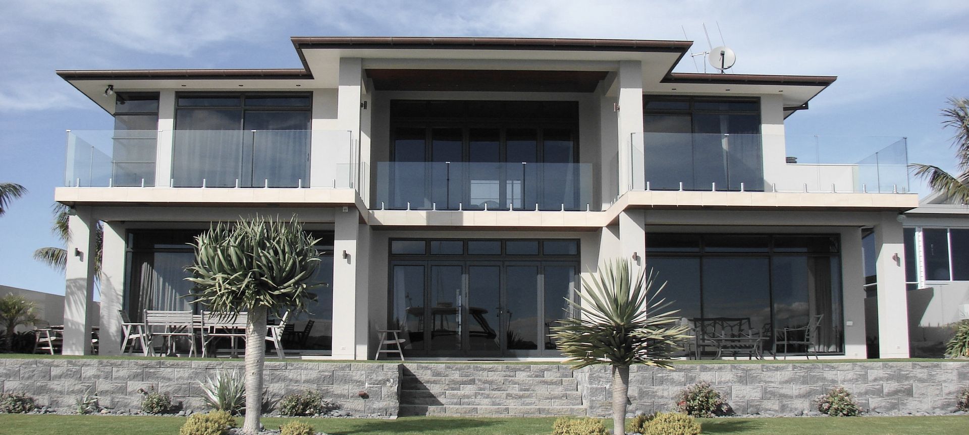 Rauiri Drive banner