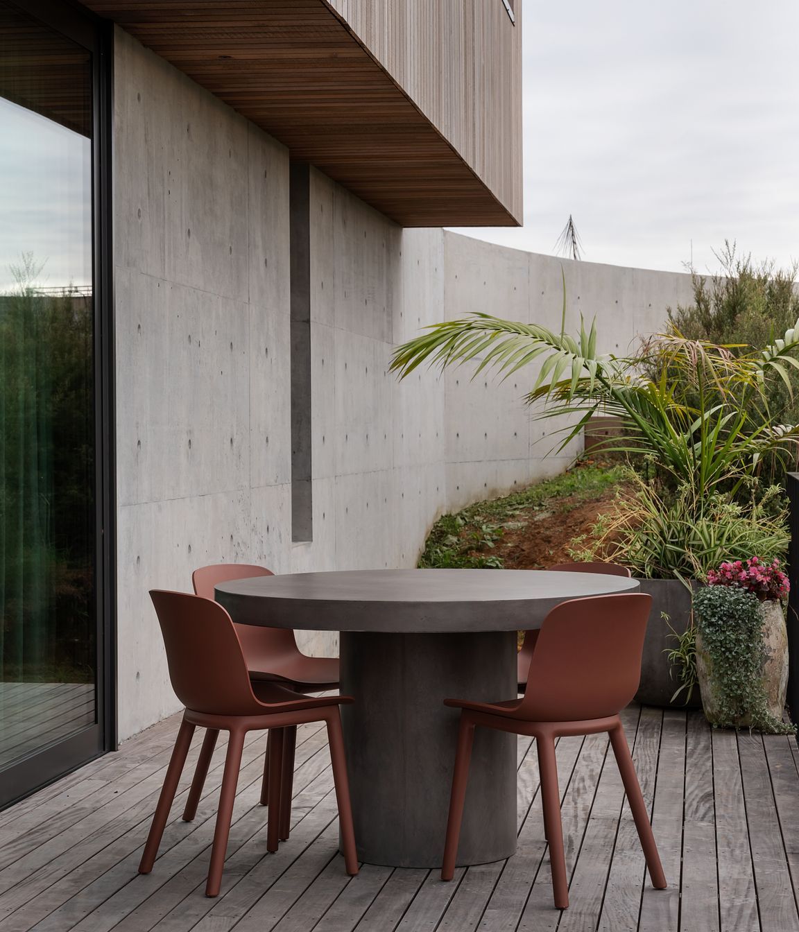 Cantilever House