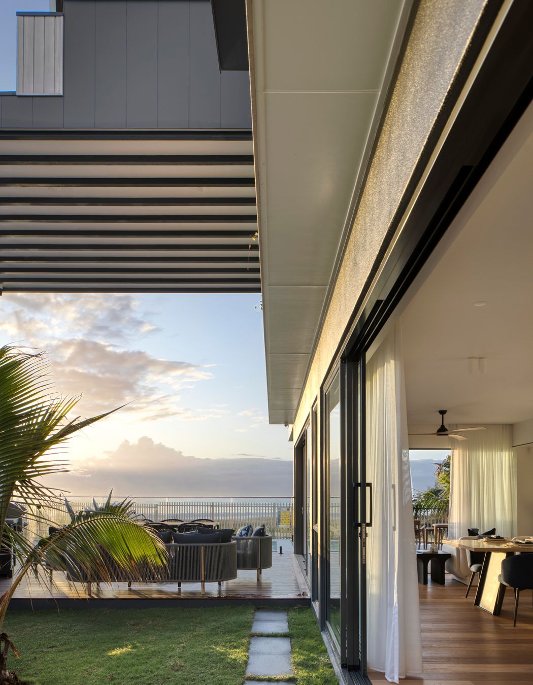 Currumbin Beachfront Residence