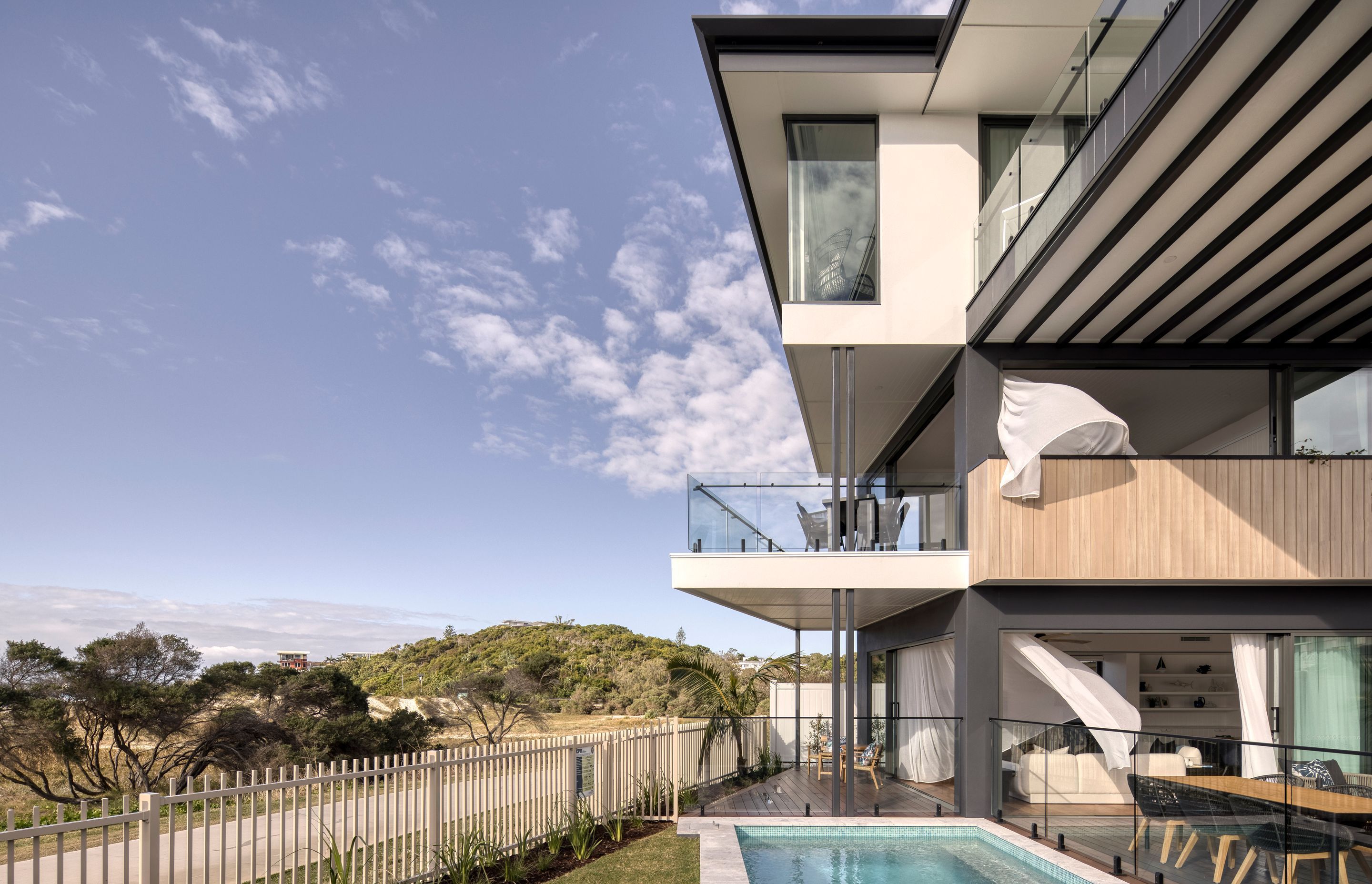 Currumbin Beachfront Residence