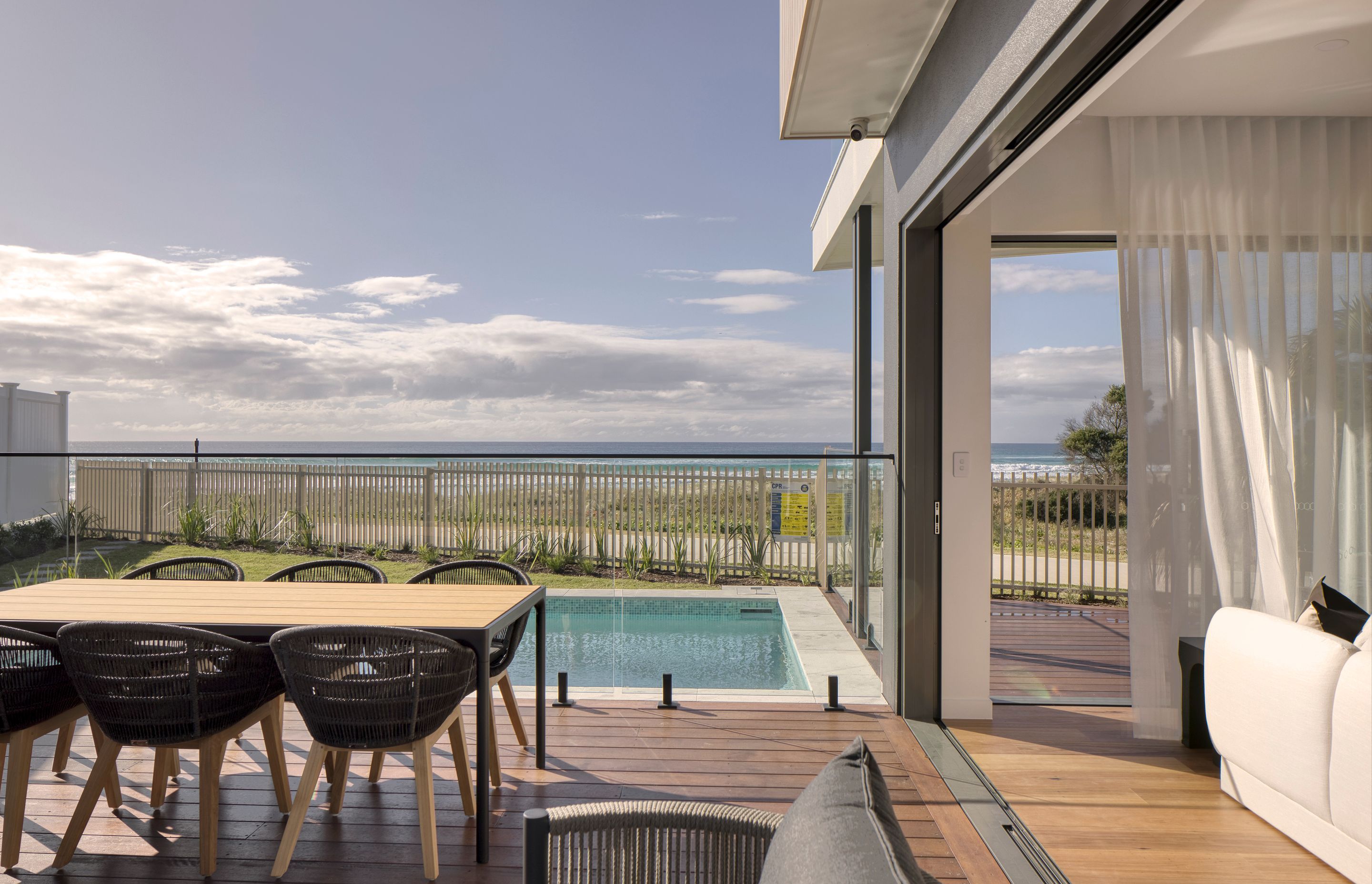 Currumbin Beachfront Residence