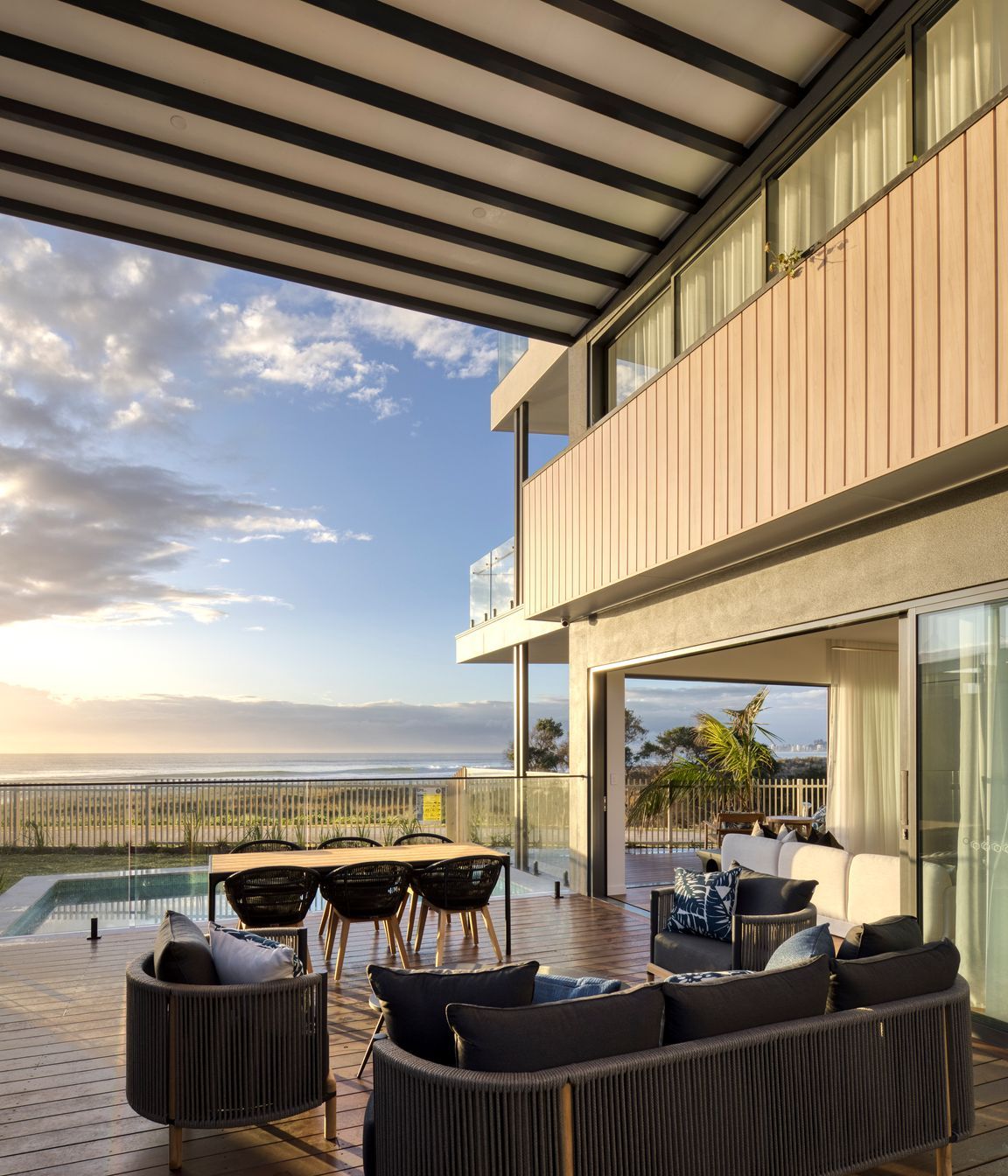 Currumbin Beachfront Residence