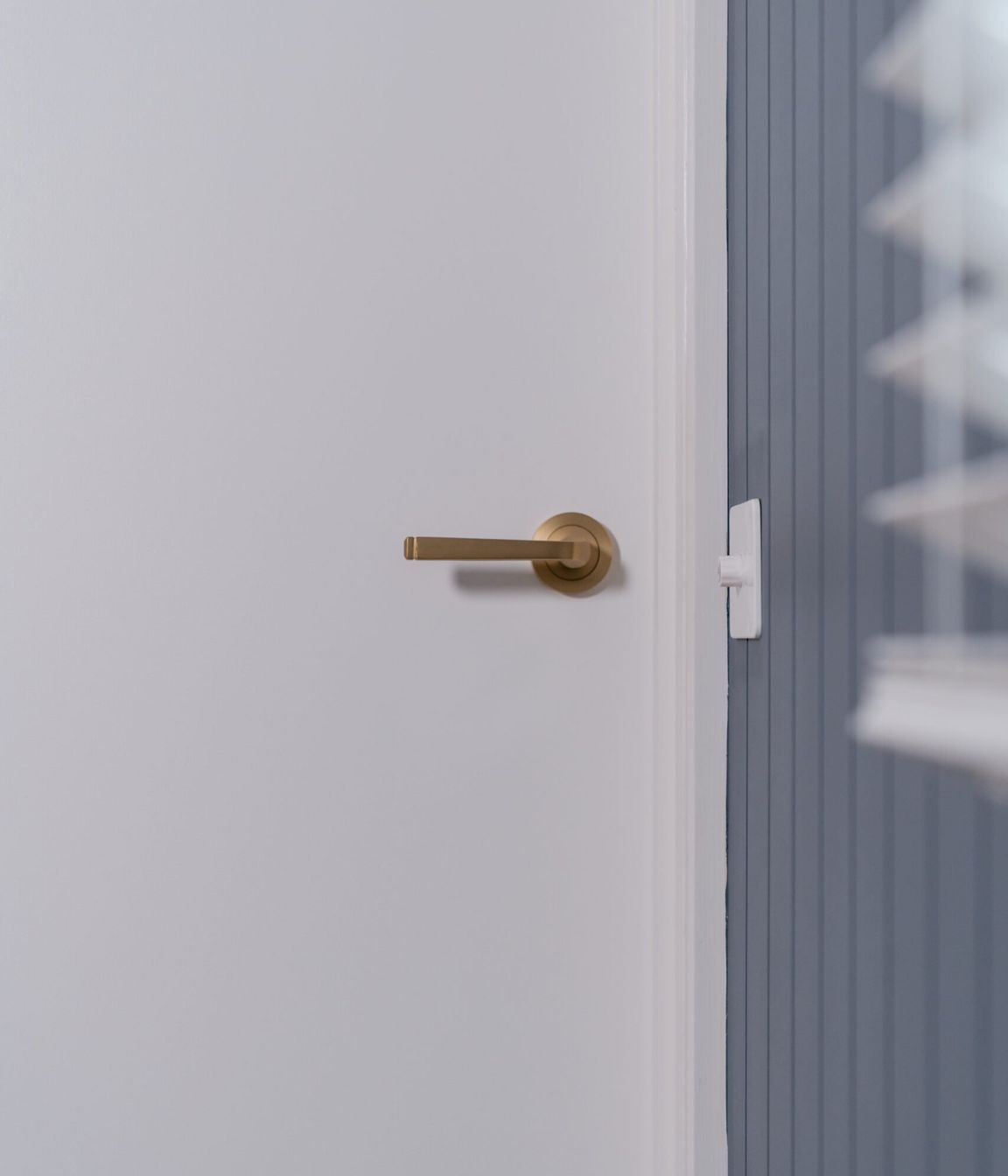 Detail-Blue-Green-Bedrooms-Hunting-for-George-Reno-Goals-Lorne-Beach-House-DSC09708-scaled.jpg