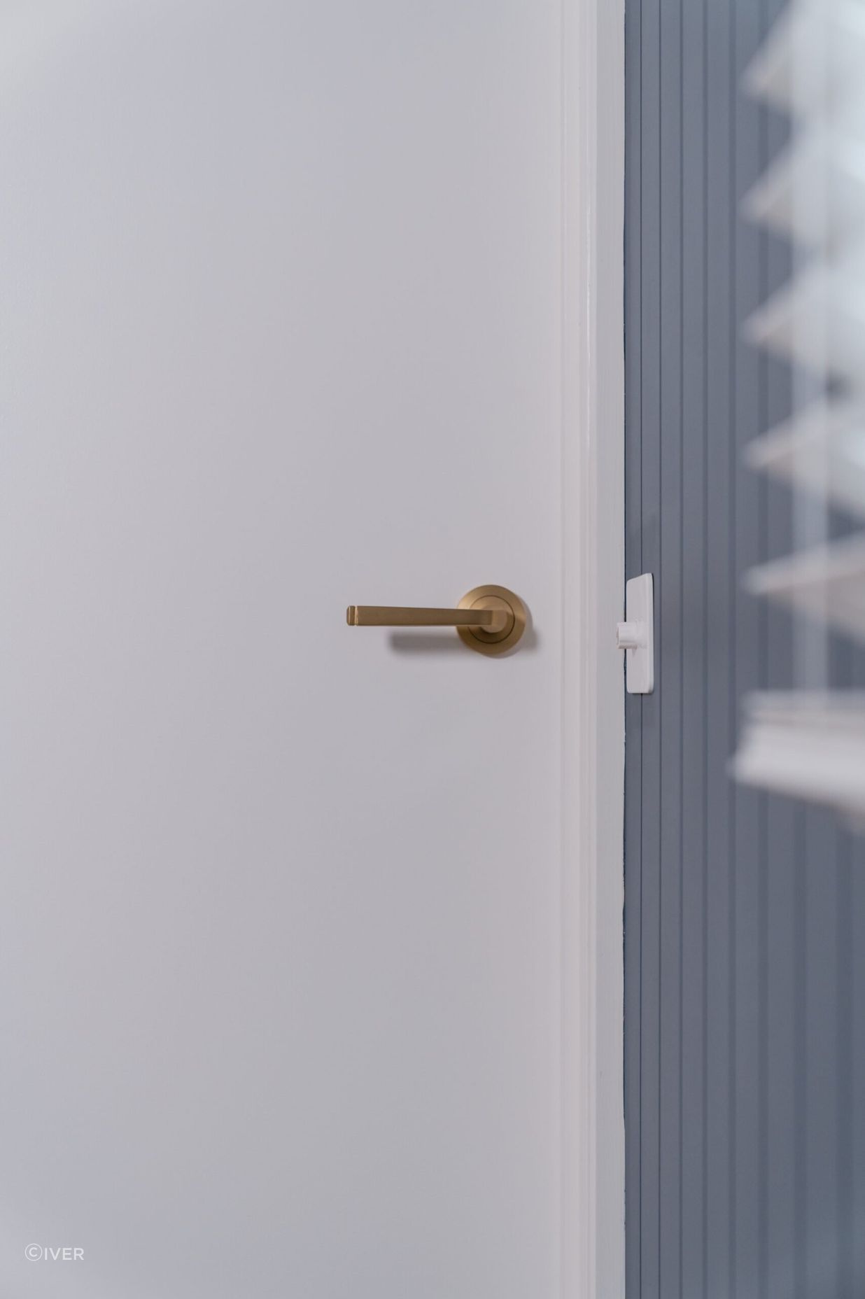 Detail-Blue-Green-Bedrooms-Hunting-for-George-Reno-Goals-Lorne-Beach-House-DSC09708-scaled.jpg