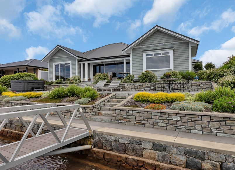 Marsden Cove- Northland- Waterfront / Luxury / Beach House / Outdoor Living / New Build  by Cogan Custom Homes