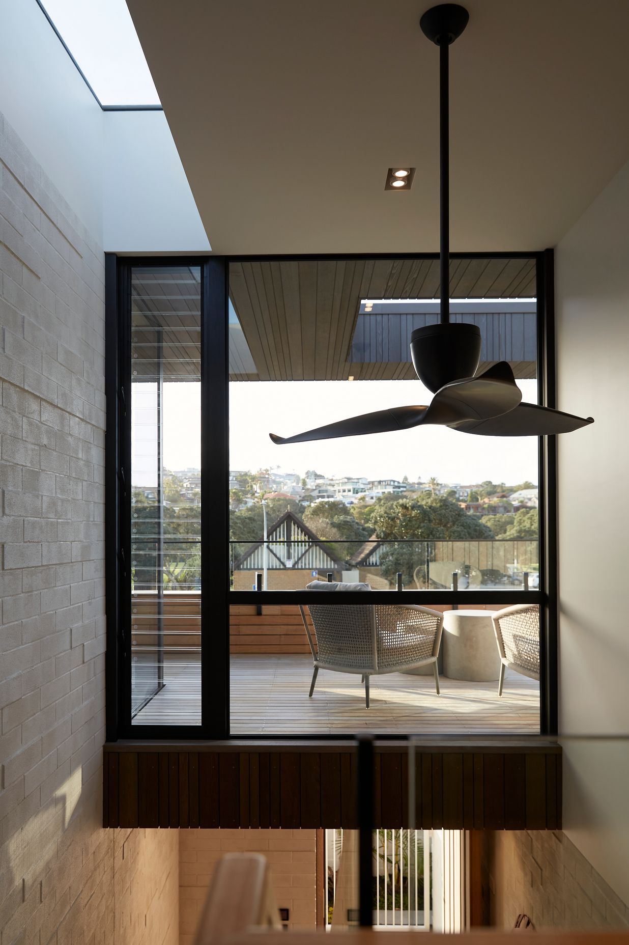 Milford beach house - a love letter to Modernism
