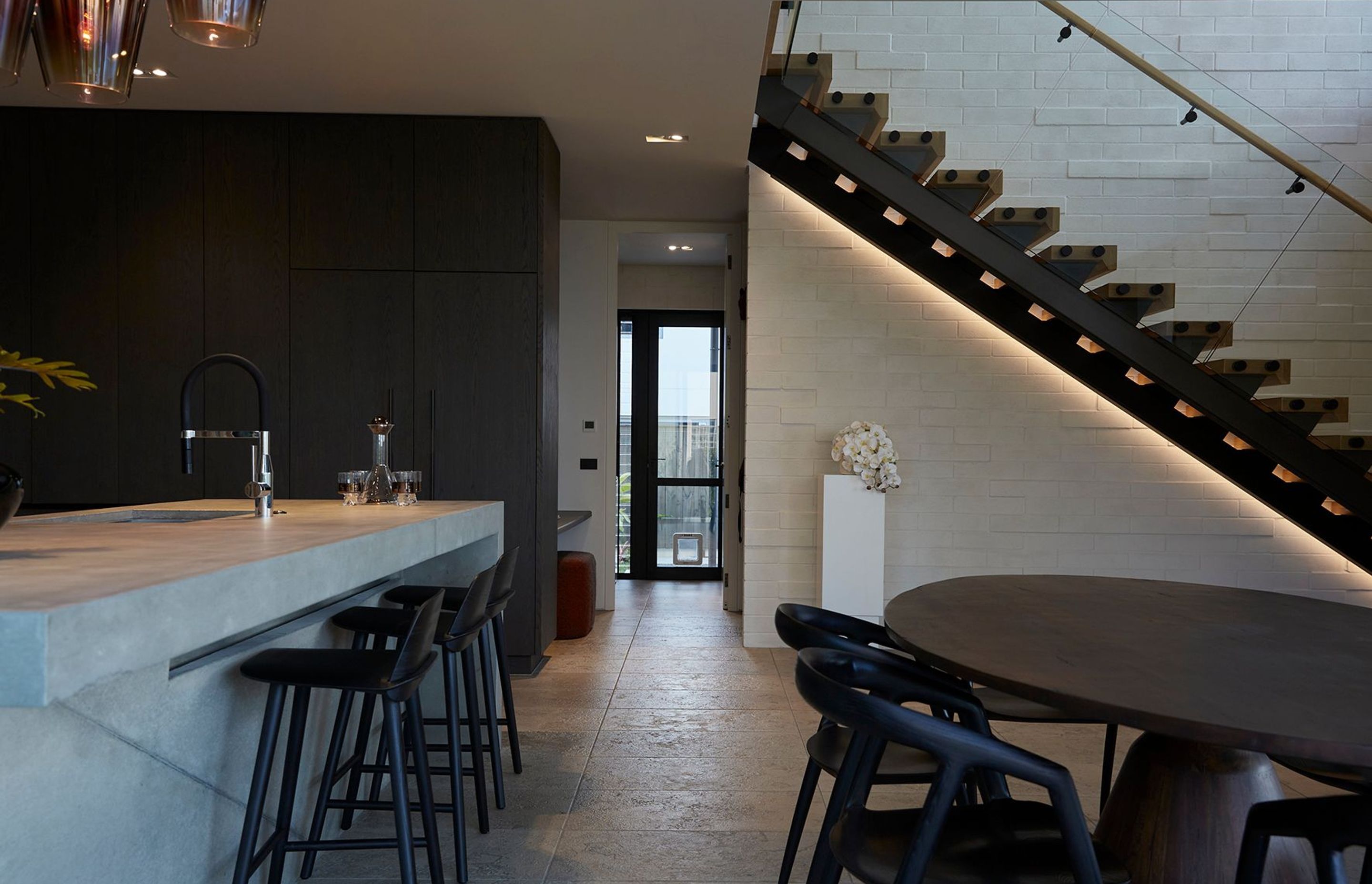 Milford beach house - a love letter to Modernism