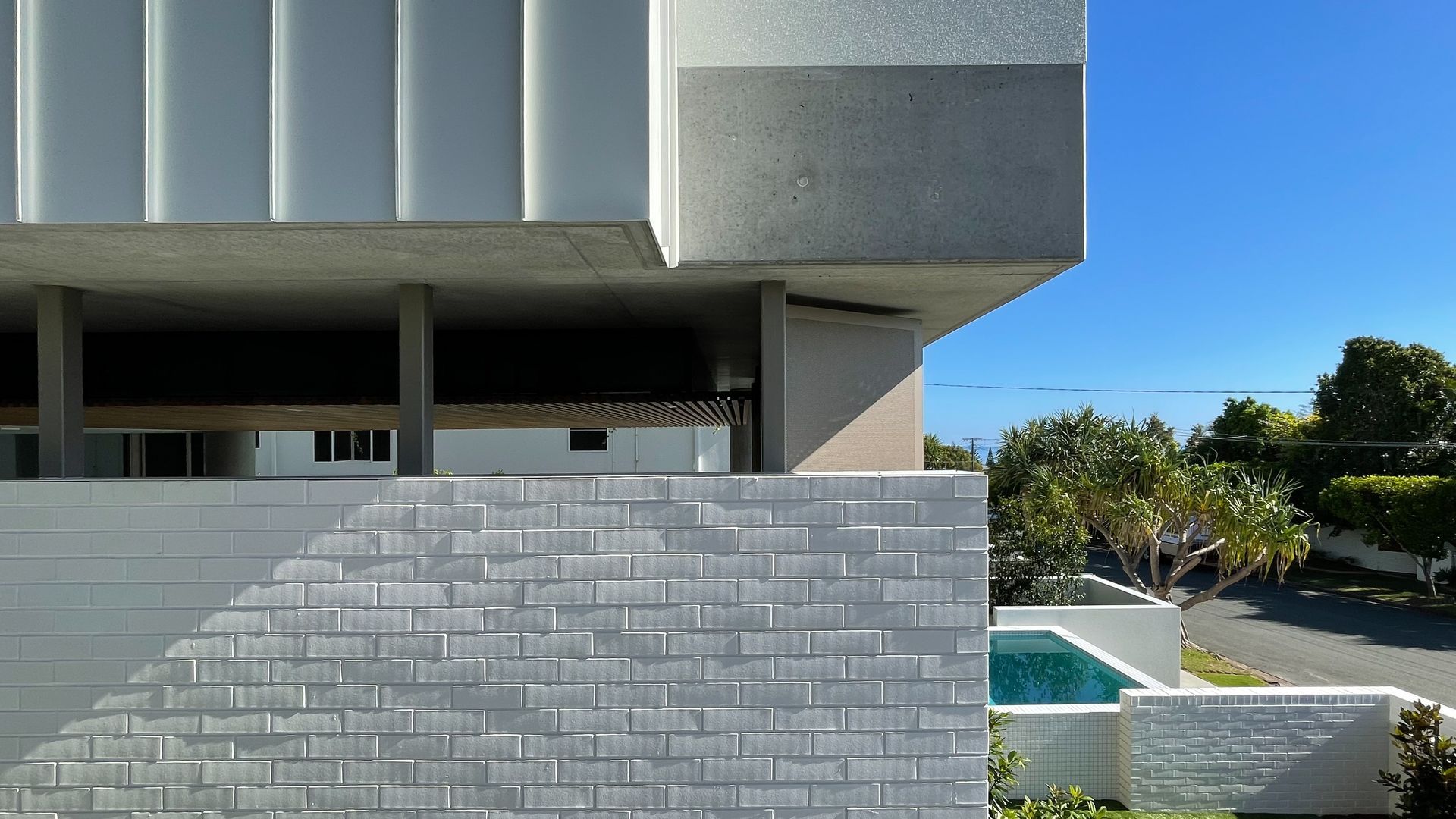 H Residence banner